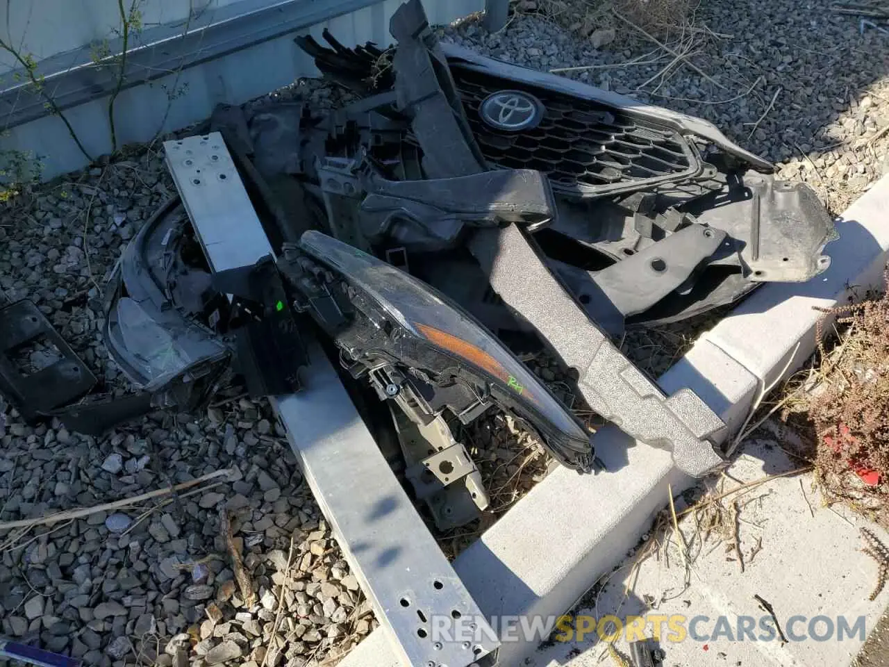 12 Photograph of a damaged car 5TDKDRBH3RS547410 TOYOTA HIGHLANDER 2024