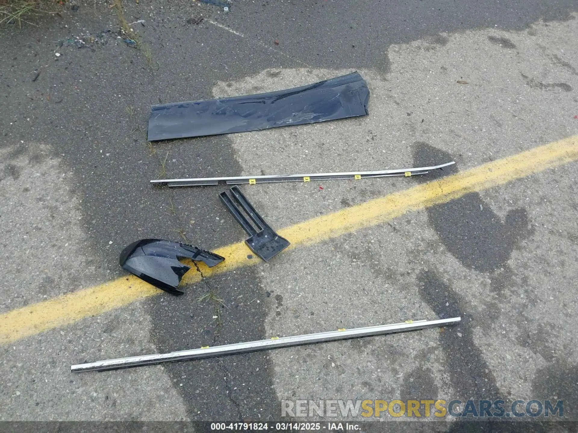 11 Photograph of a damaged car 5TDKDRBH3RS551814 TOYOTA HIGHLANDER 2024