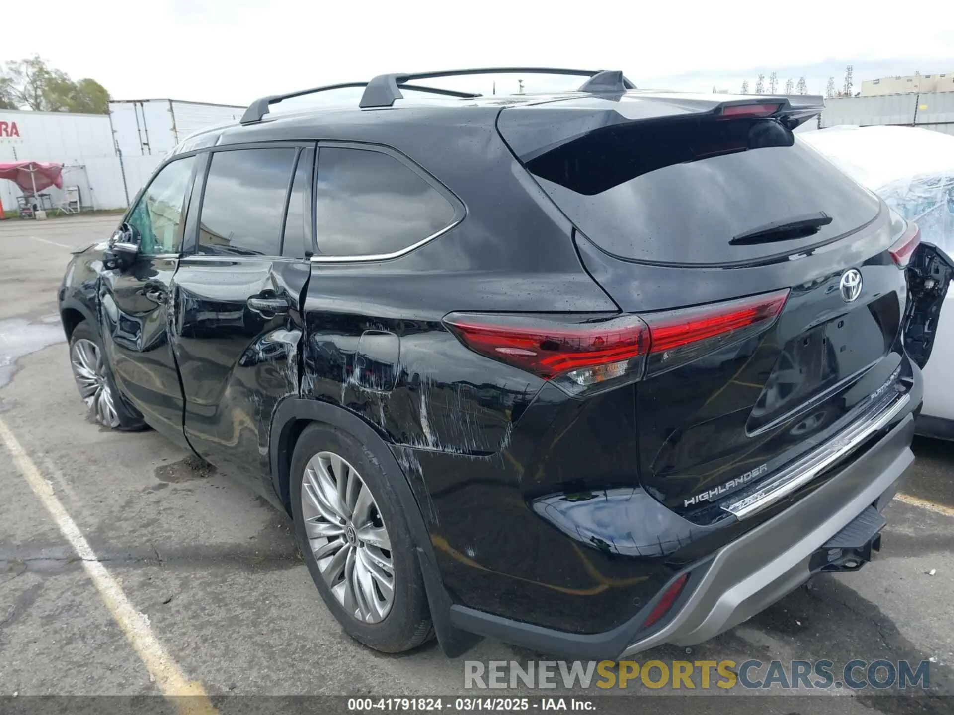 3 Photograph of a damaged car 5TDKDRBH3RS551814 TOYOTA HIGHLANDER 2024