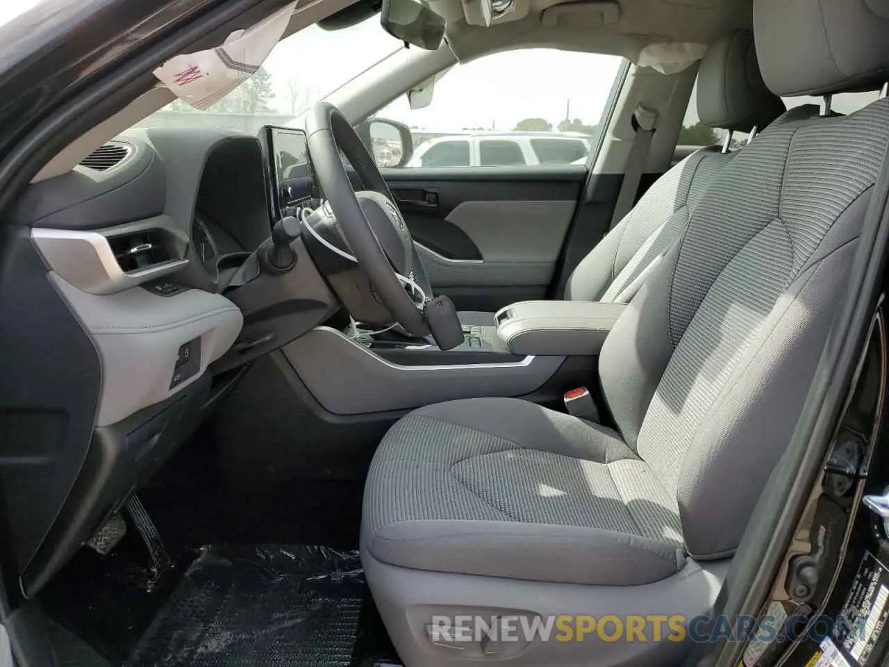 7 Photograph of a damaged car 5TDKDRBH4RS541907 TOYOTA HIGHLANDER 2024