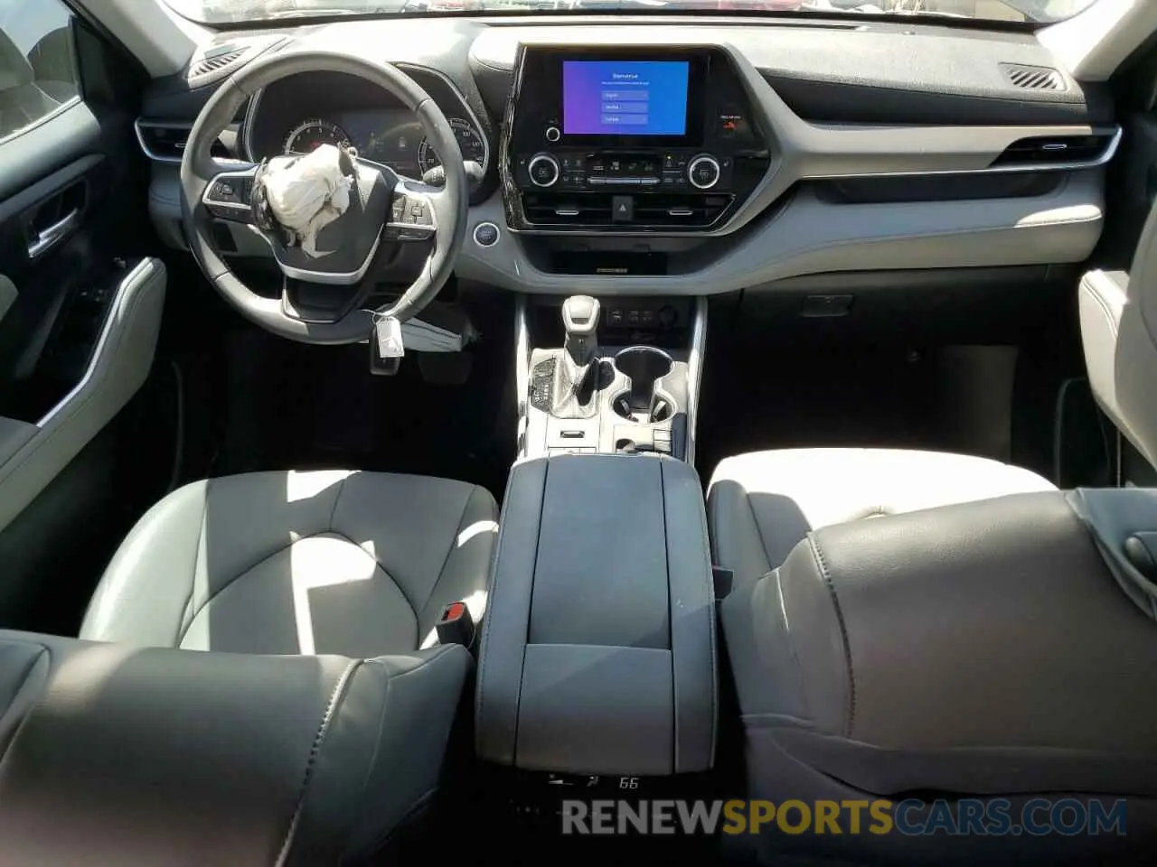 8 Photograph of a damaged car 5TDKDRBH4RS542507 TOYOTA HIGHLANDER 2024