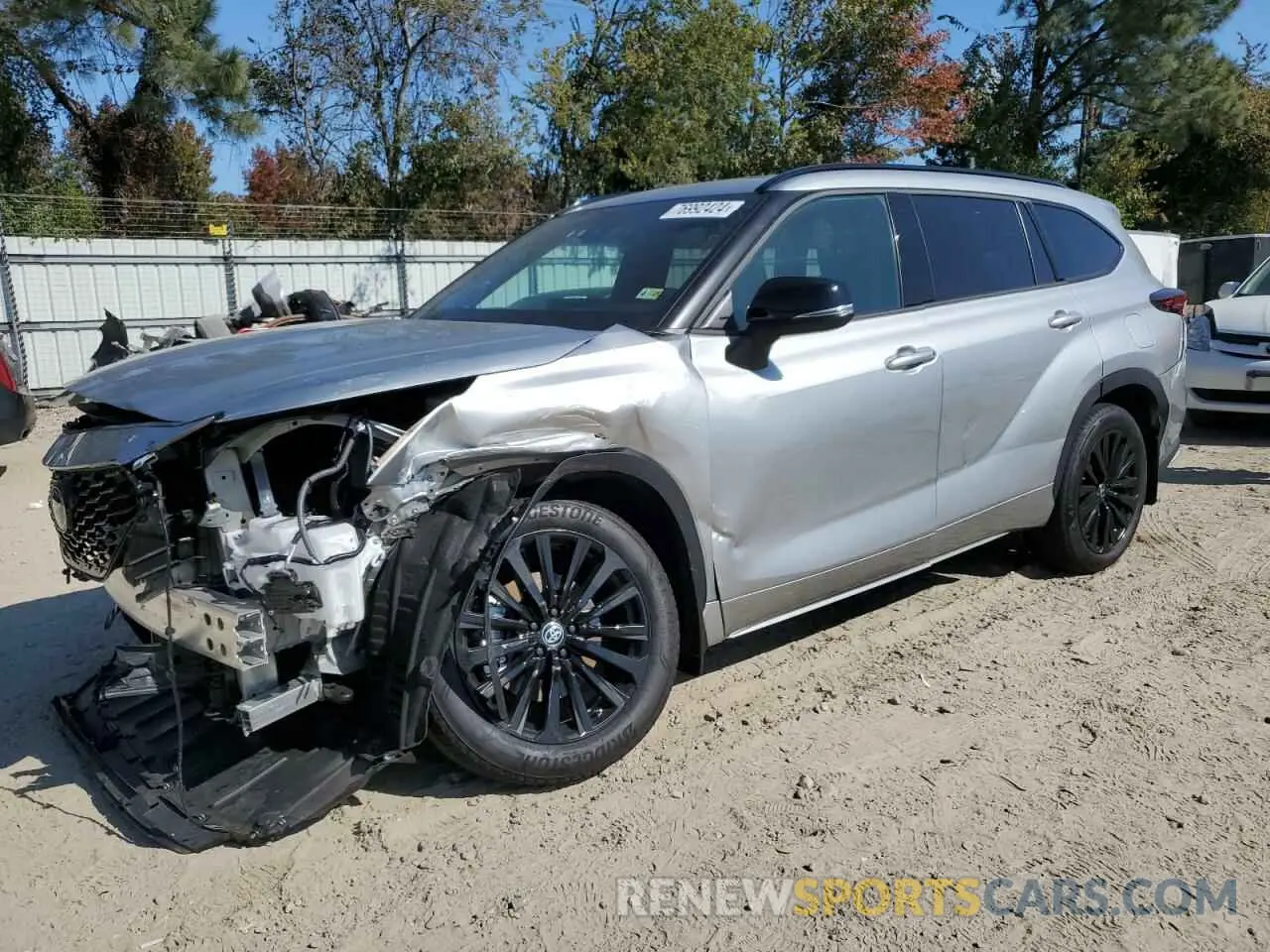 1 Photograph of a damaged car 5TDKDRBH4RS552311 TOYOTA HIGHLANDER 2024