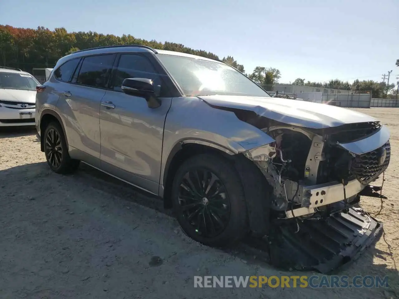 4 Photograph of a damaged car 5TDKDRBH4RS552311 TOYOTA HIGHLANDER 2024