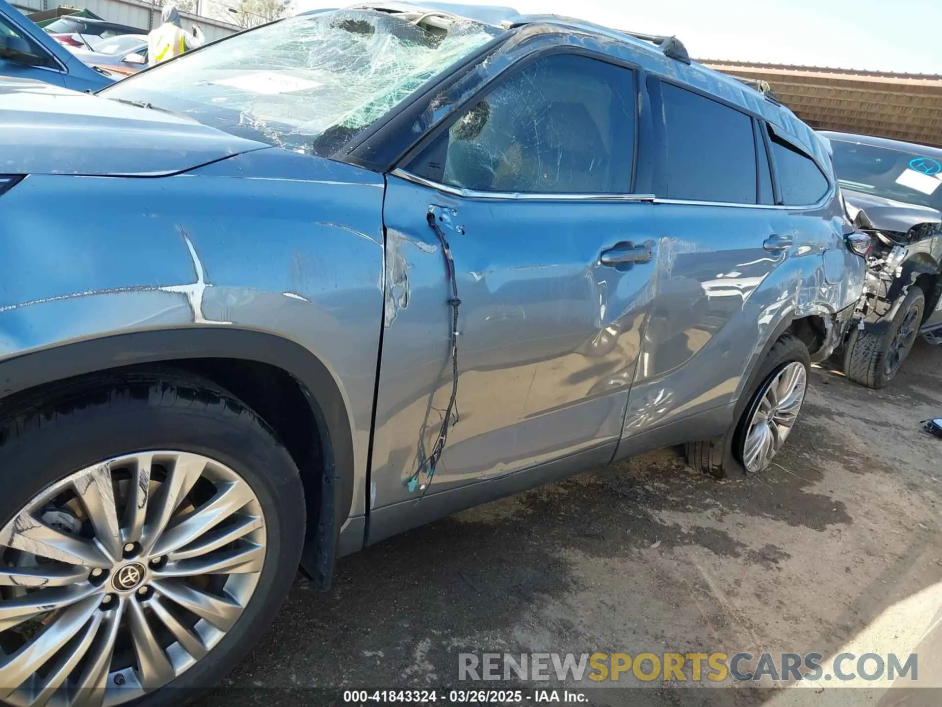 15 Photograph of a damaged car 5TDKDRBH4RS574258 TOYOTA HIGHLANDER 2024