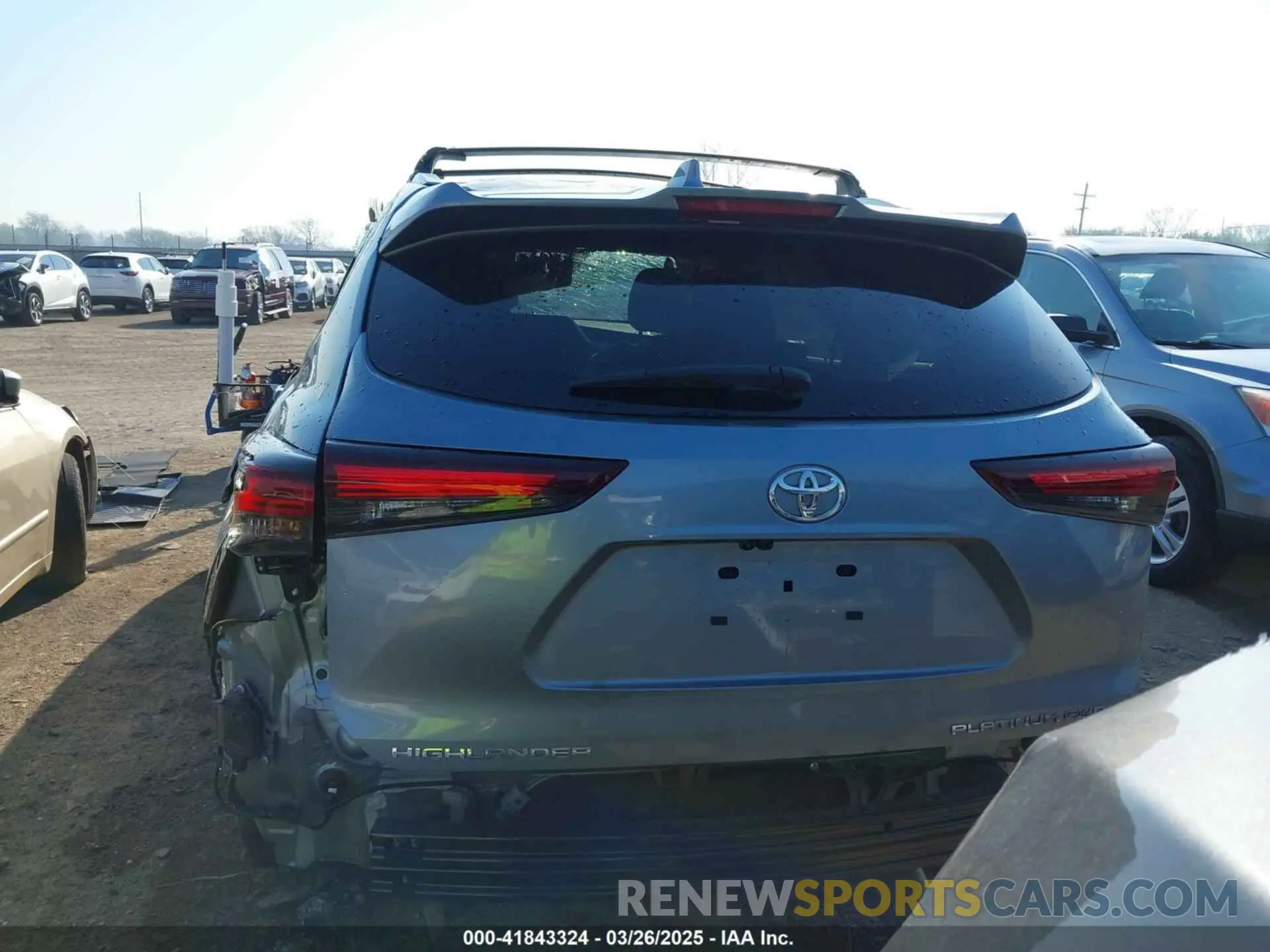 17 Photograph of a damaged car 5TDKDRBH4RS574258 TOYOTA HIGHLANDER 2024