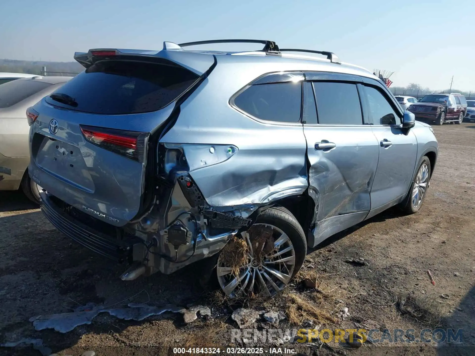 4 Photograph of a damaged car 5TDKDRBH4RS574258 TOYOTA HIGHLANDER 2024
