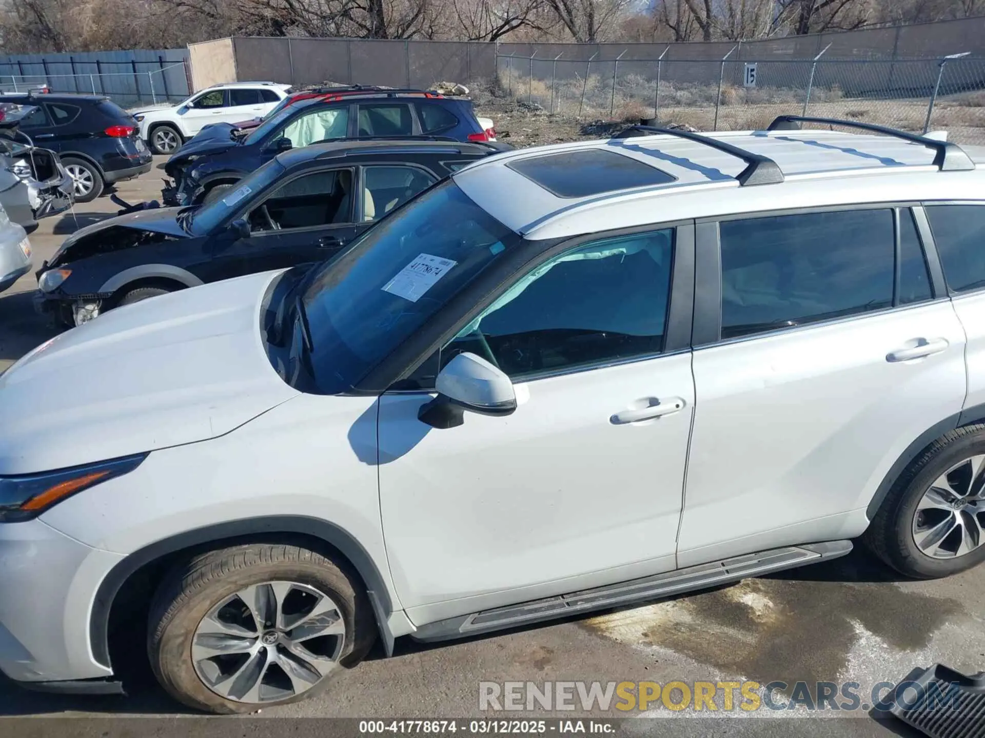 14 Photograph of a damaged car 5TDKDRBH5RS551491 TOYOTA HIGHLANDER 2024
