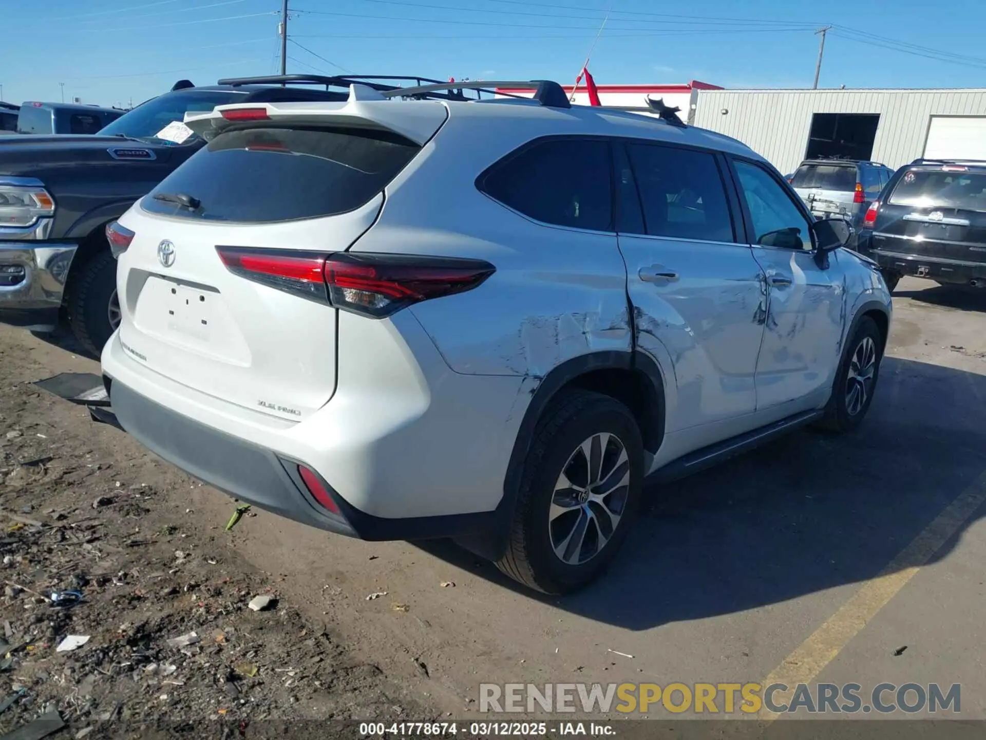 4 Photograph of a damaged car 5TDKDRBH5RS551491 TOYOTA HIGHLANDER 2024