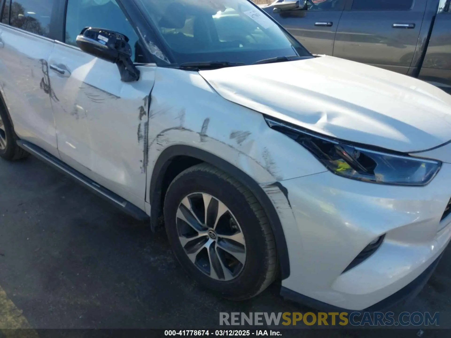 6 Photograph of a damaged car 5TDKDRBH5RS551491 TOYOTA HIGHLANDER 2024