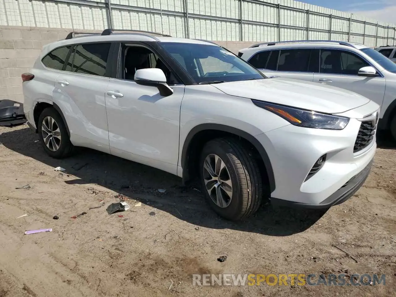 4 Photograph of a damaged car 5TDKDRBH5RS553970 TOYOTA HIGHLANDER 2024