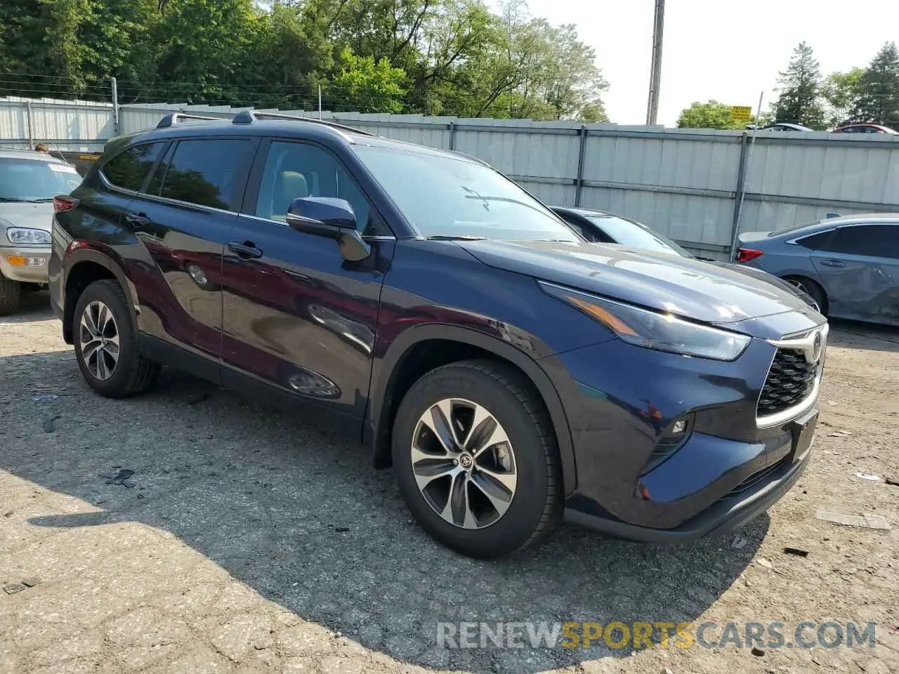 4 Photograph of a damaged car 5TDKDRBH5RS558232 TOYOTA HIGHLANDER 2024