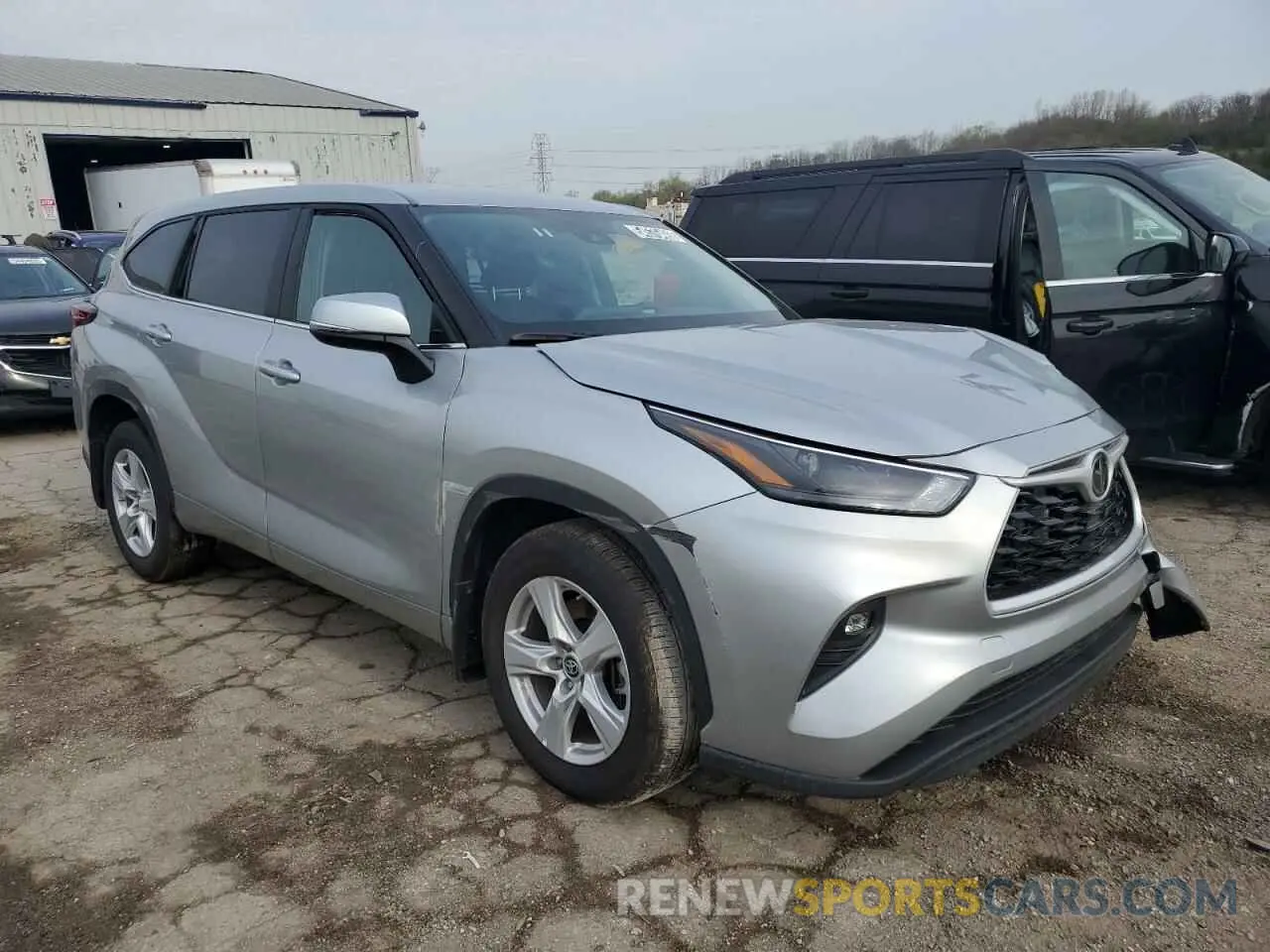4 Photograph of a damaged car 5TDKDRBH5RS567576 TOYOTA HIGHLANDER 2024