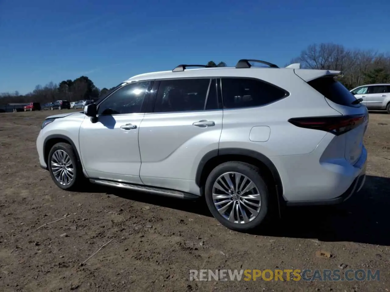 2 Photograph of a damaged car 5TDKDRBH5RS569375 TOYOTA HIGHLANDER 2024