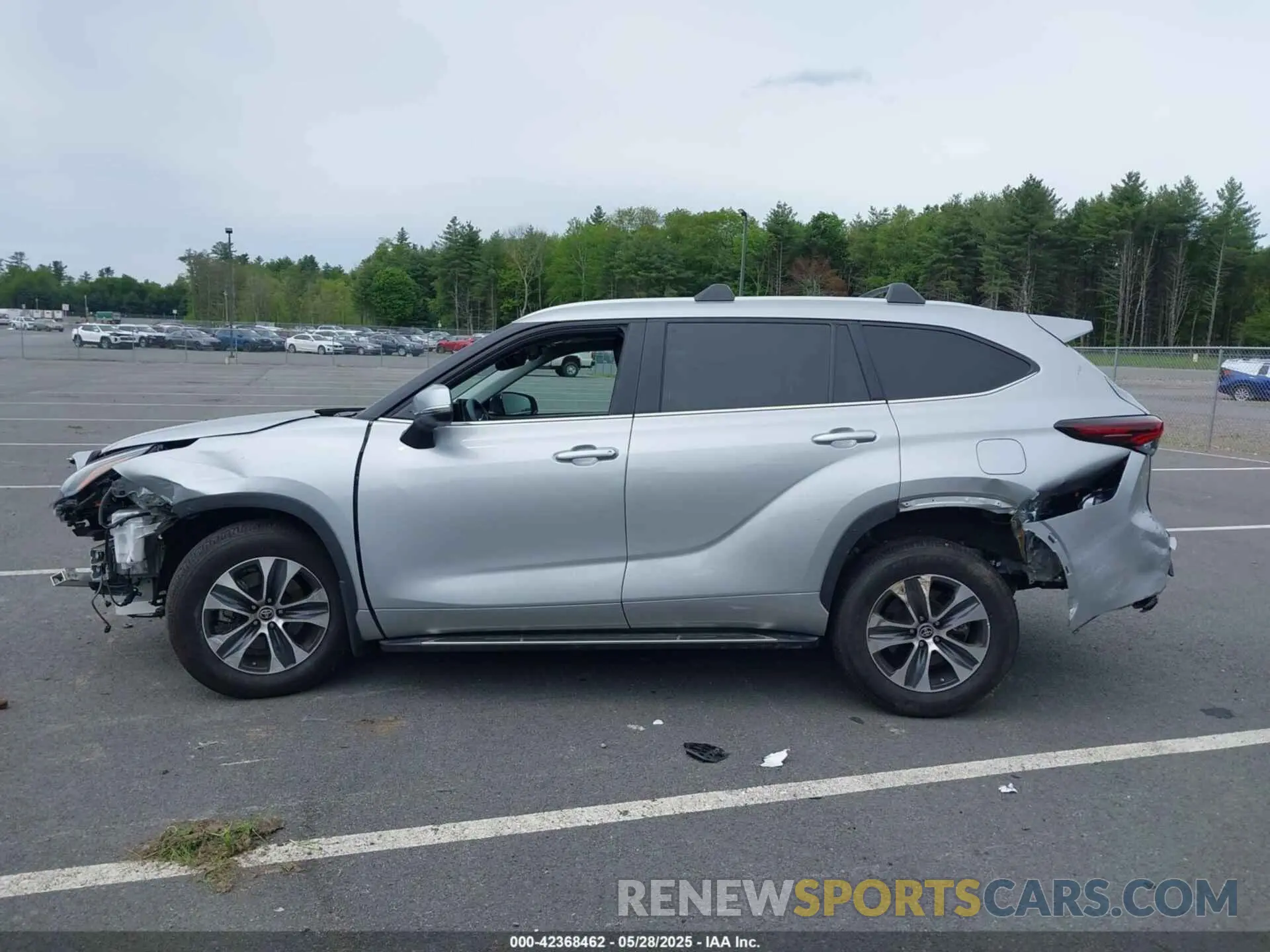 15 Photograph of a damaged car 5TDKDRBH6RS532755 TOYOTA HIGHLANDER 2024