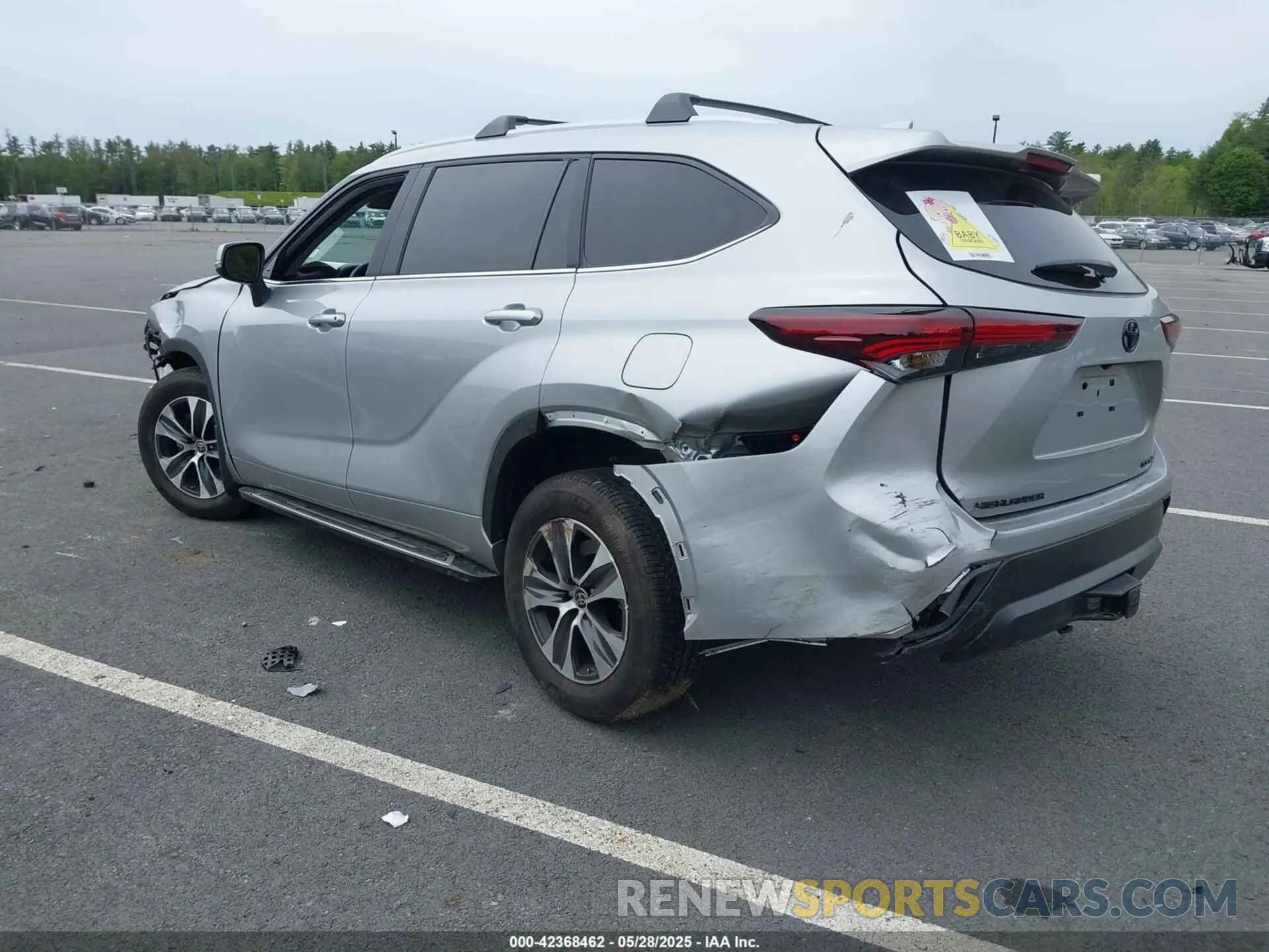 3 Photograph of a damaged car 5TDKDRBH6RS532755 TOYOTA HIGHLANDER 2024