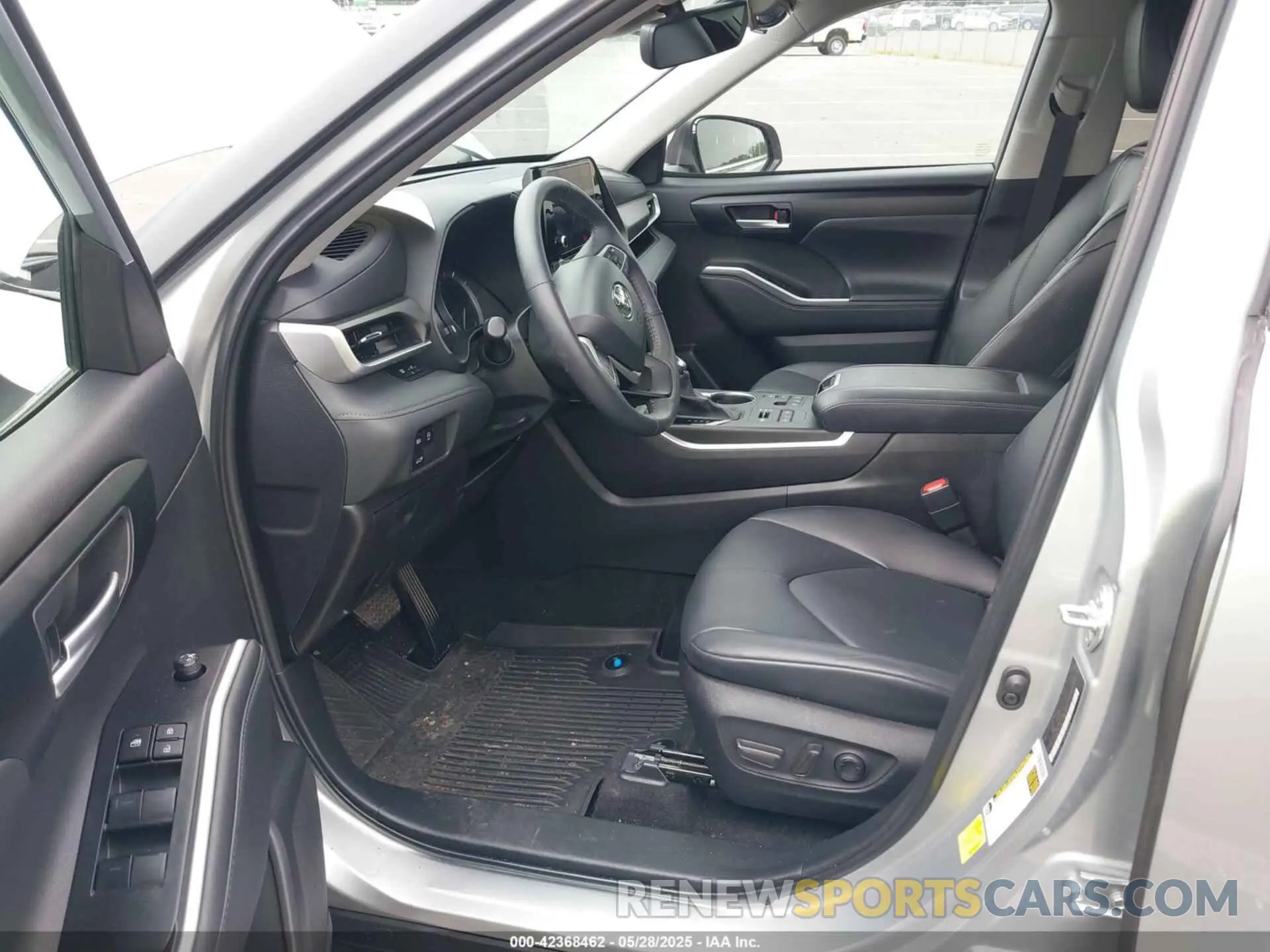 5 Photograph of a damaged car 5TDKDRBH6RS532755 TOYOTA HIGHLANDER 2024