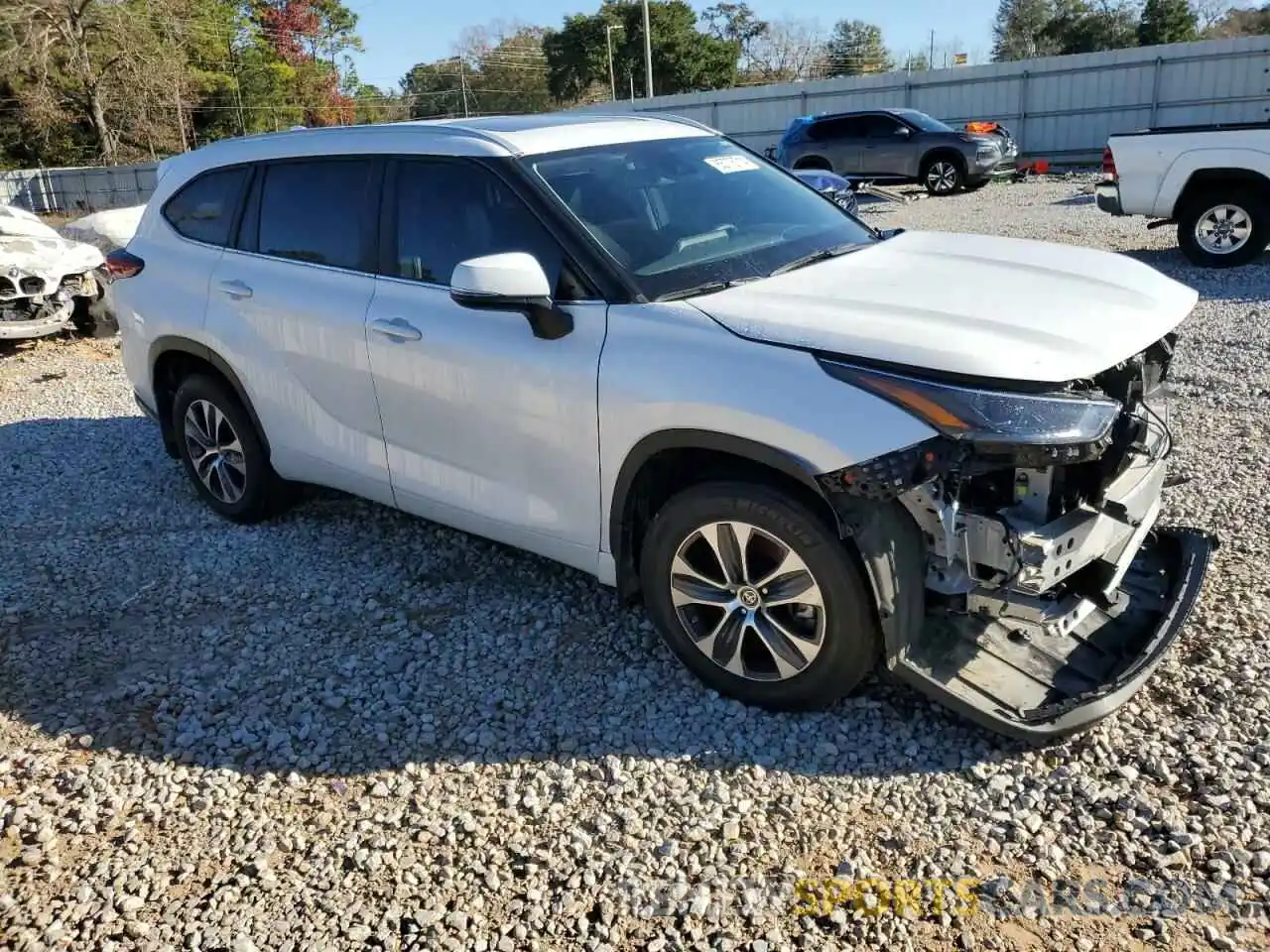 4 Photograph of a damaged car 5TDKDRBH6RS545599 TOYOTA HIGHLANDER 2024