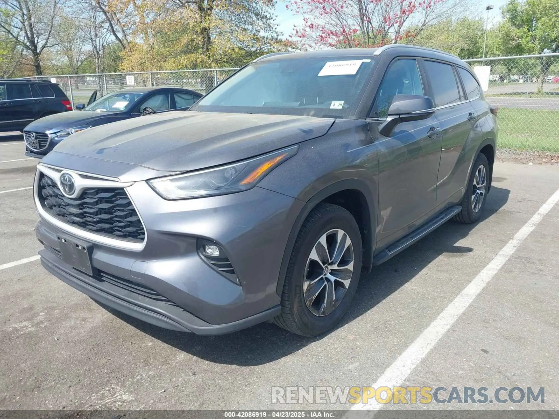 2 Photograph of a damaged car 5TDKDRBH6RS552634 TOYOTA HIGHLANDER 2024