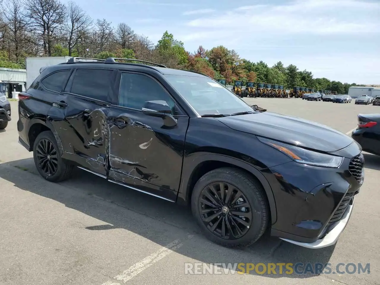 4 Photograph of a damaged car 5TDKDRBH6RS562161 TOYOTA HIGHLANDER 2024