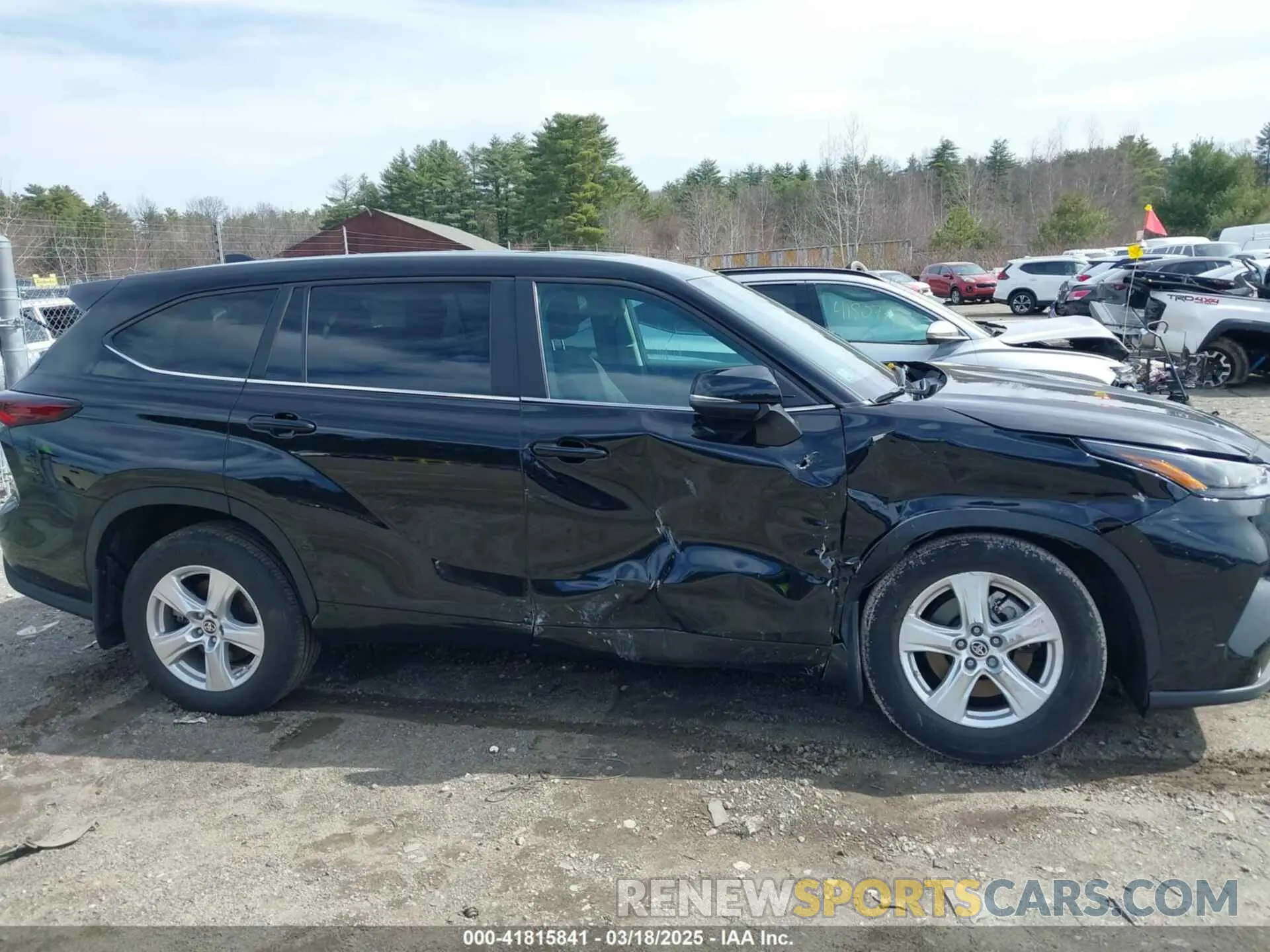 13 Photograph of a damaged car 5TDKDRBH7RS536376 TOYOTA HIGHLANDER 2024