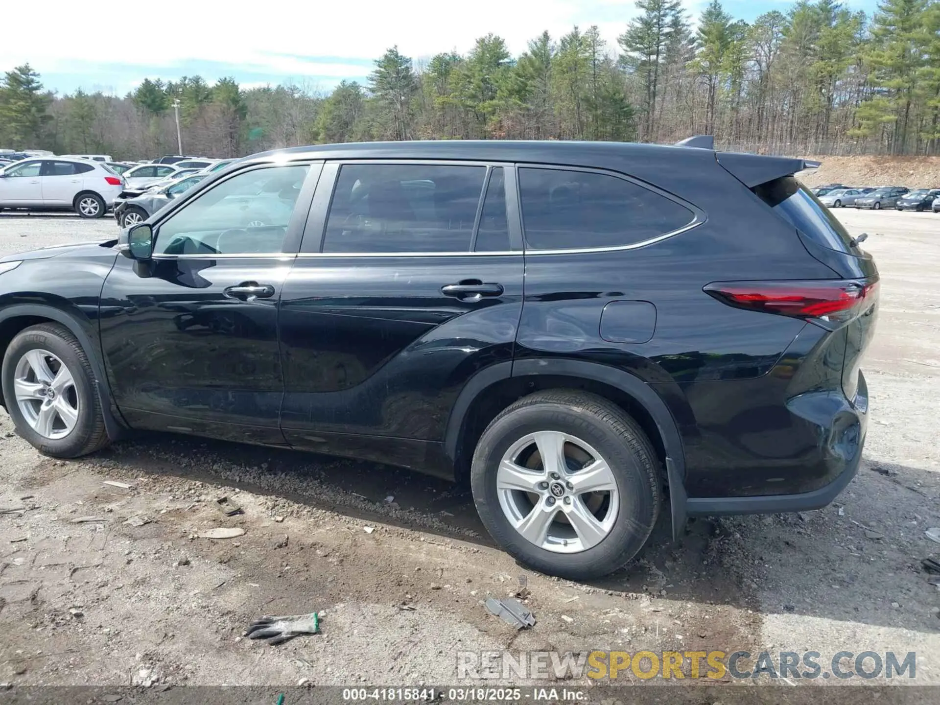 14 Photograph of a damaged car 5TDKDRBH7RS536376 TOYOTA HIGHLANDER 2024