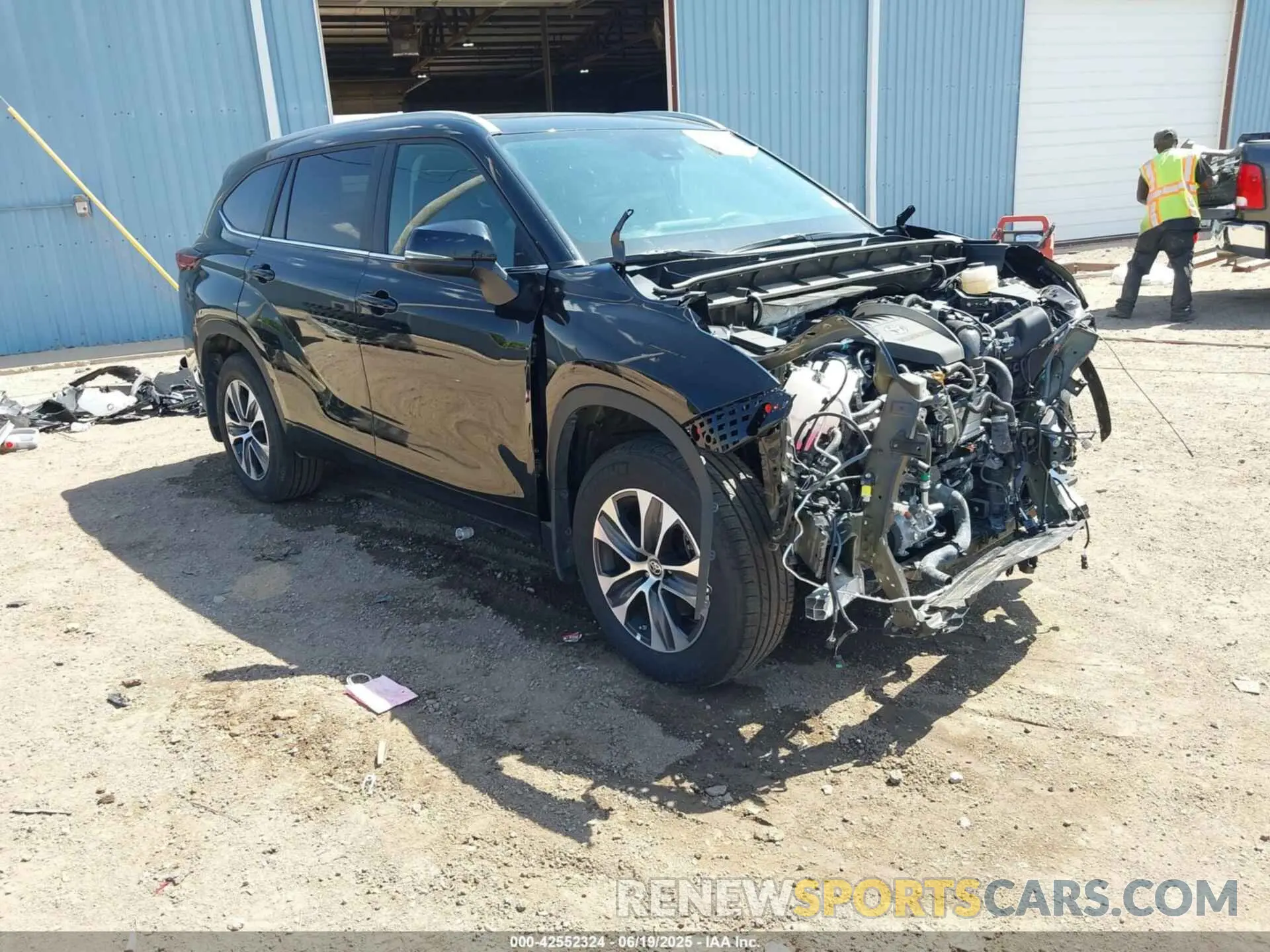 1 Photograph of a damaged car 5TDKDRBH7RS540914 TOYOTA HIGHLANDER 2024