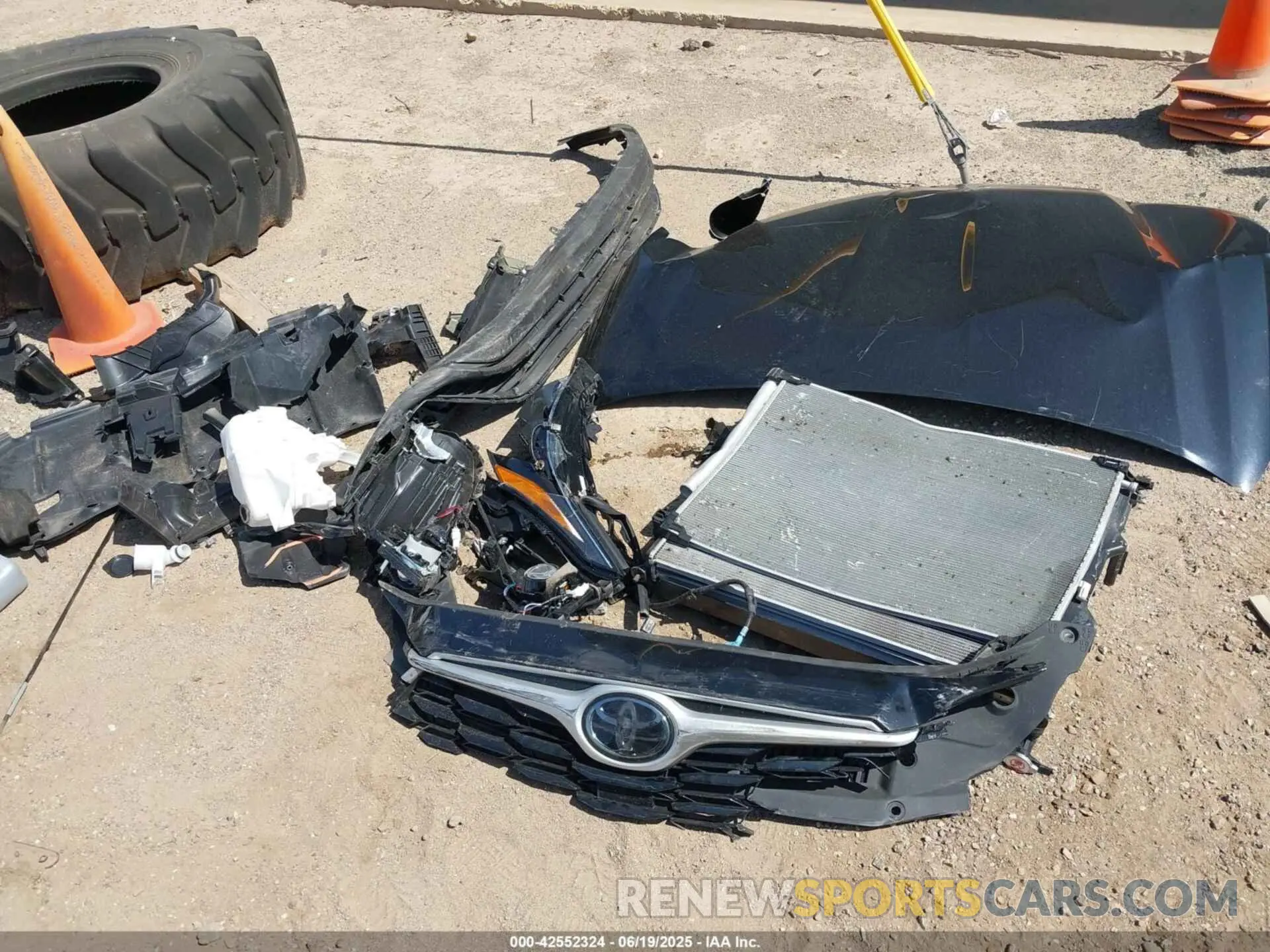 12 Photograph of a damaged car 5TDKDRBH7RS540914 TOYOTA HIGHLANDER 2024