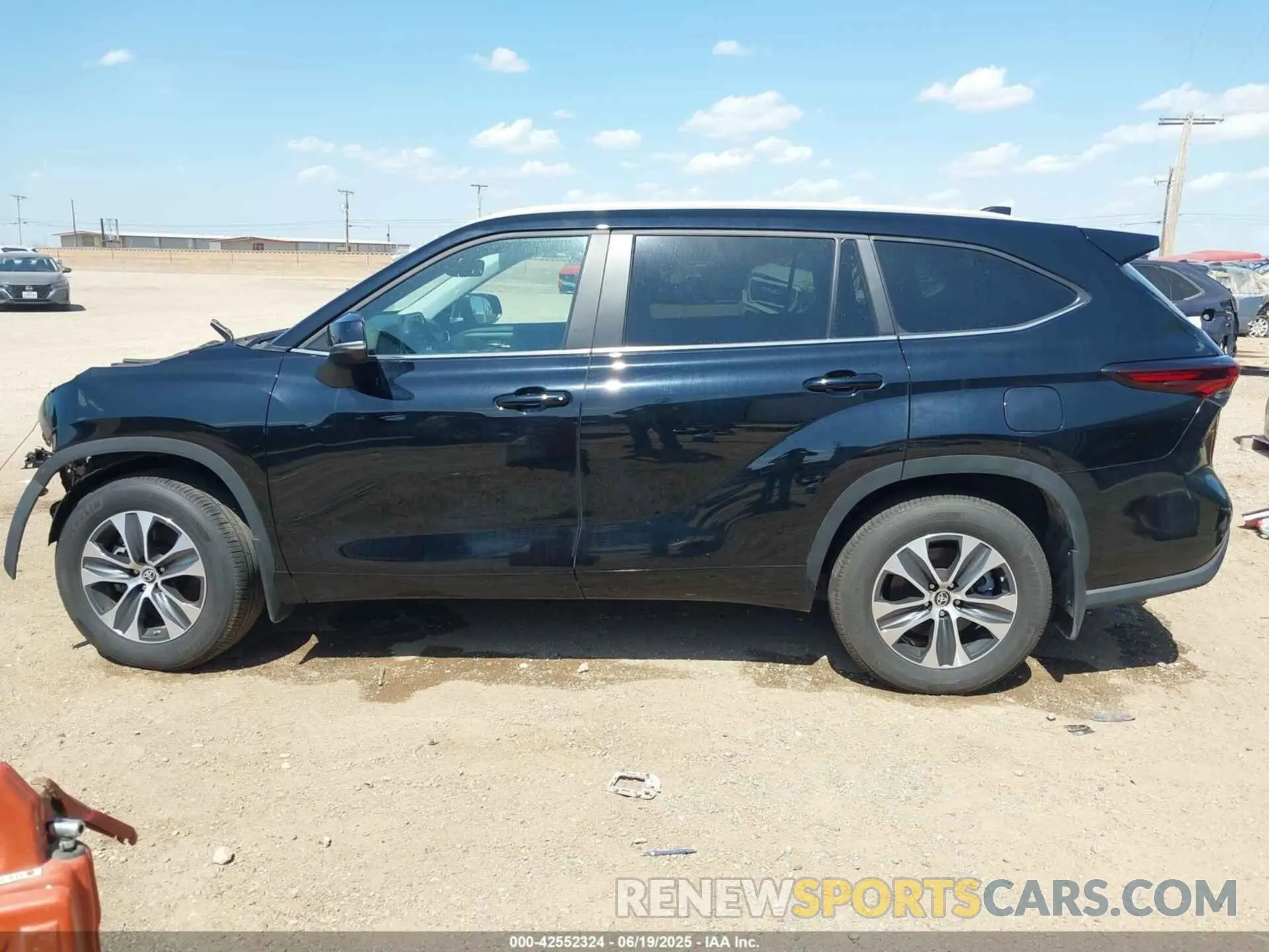 15 Photograph of a damaged car 5TDKDRBH7RS540914 TOYOTA HIGHLANDER 2024