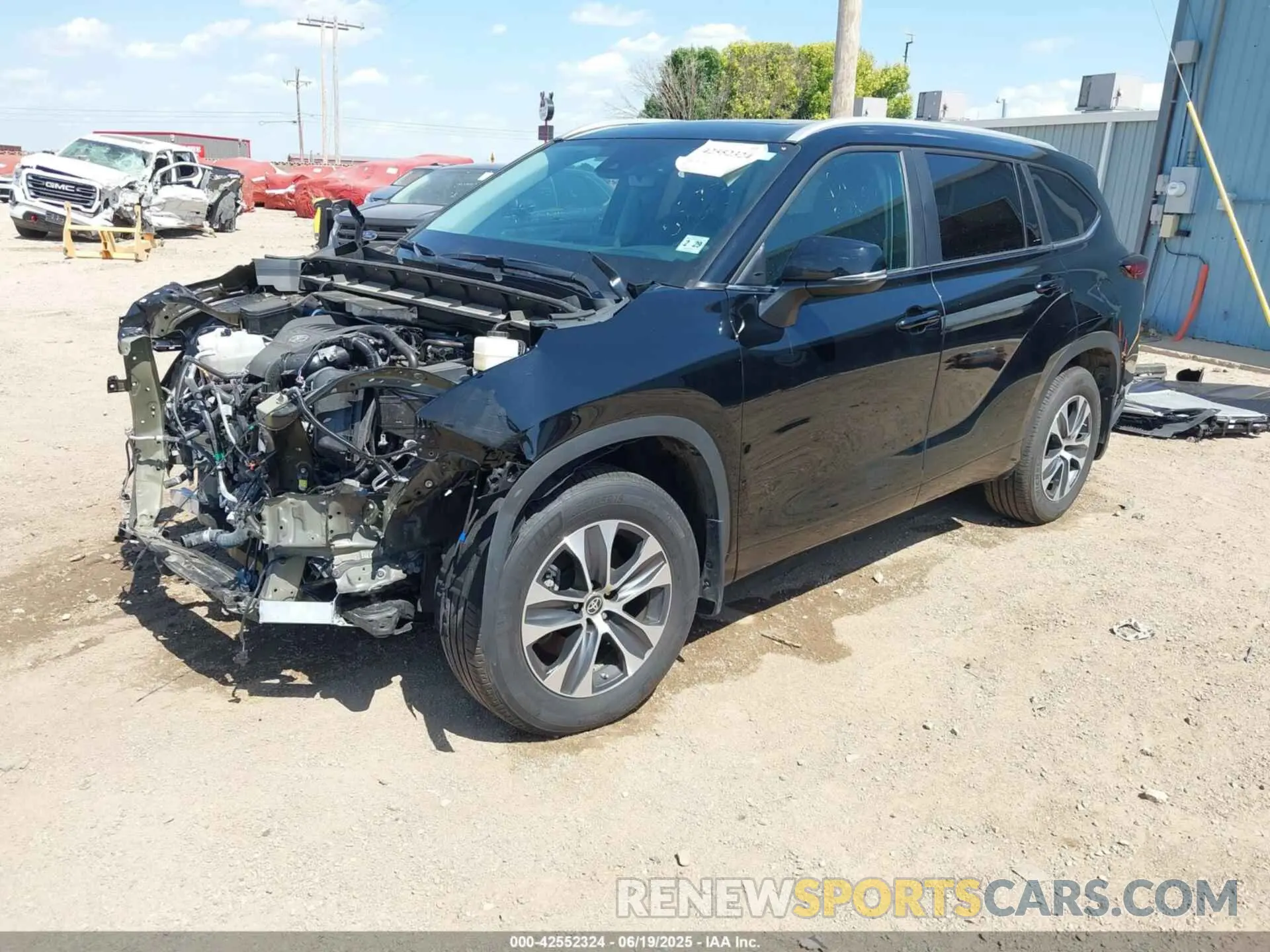 2 Photograph of a damaged car 5TDKDRBH7RS540914 TOYOTA HIGHLANDER 2024