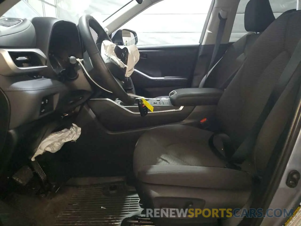 7 Photograph of a damaged car 5TDKDRBH8RS567958 TOYOTA HIGHLANDER 2024
