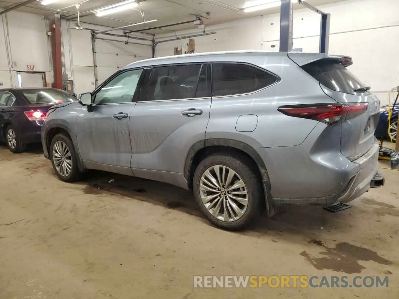 2 Photograph of a damaged car 5TDKDRBH8RS570438 TOYOTA HIGHLANDER 2024
