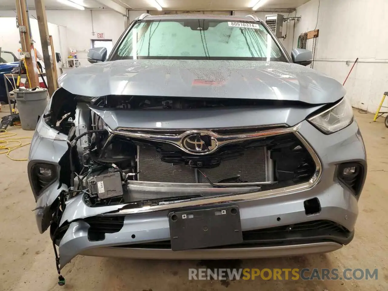 5 Photograph of a damaged car 5TDKDRBH8RS570438 TOYOTA HIGHLANDER 2024
