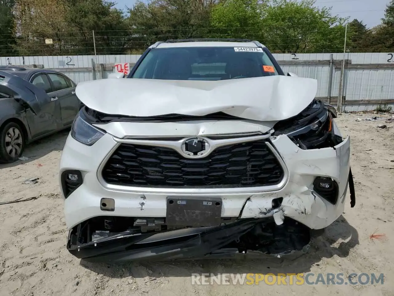 5 Photograph of a damaged car 5TDKDRBH9RS557620 TOYOTA HIGHLANDER 2024