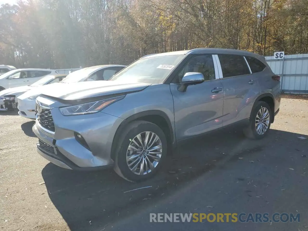 1 Photograph of a damaged car 5TDKDRBH9RS574367 TOYOTA HIGHLANDER 2024