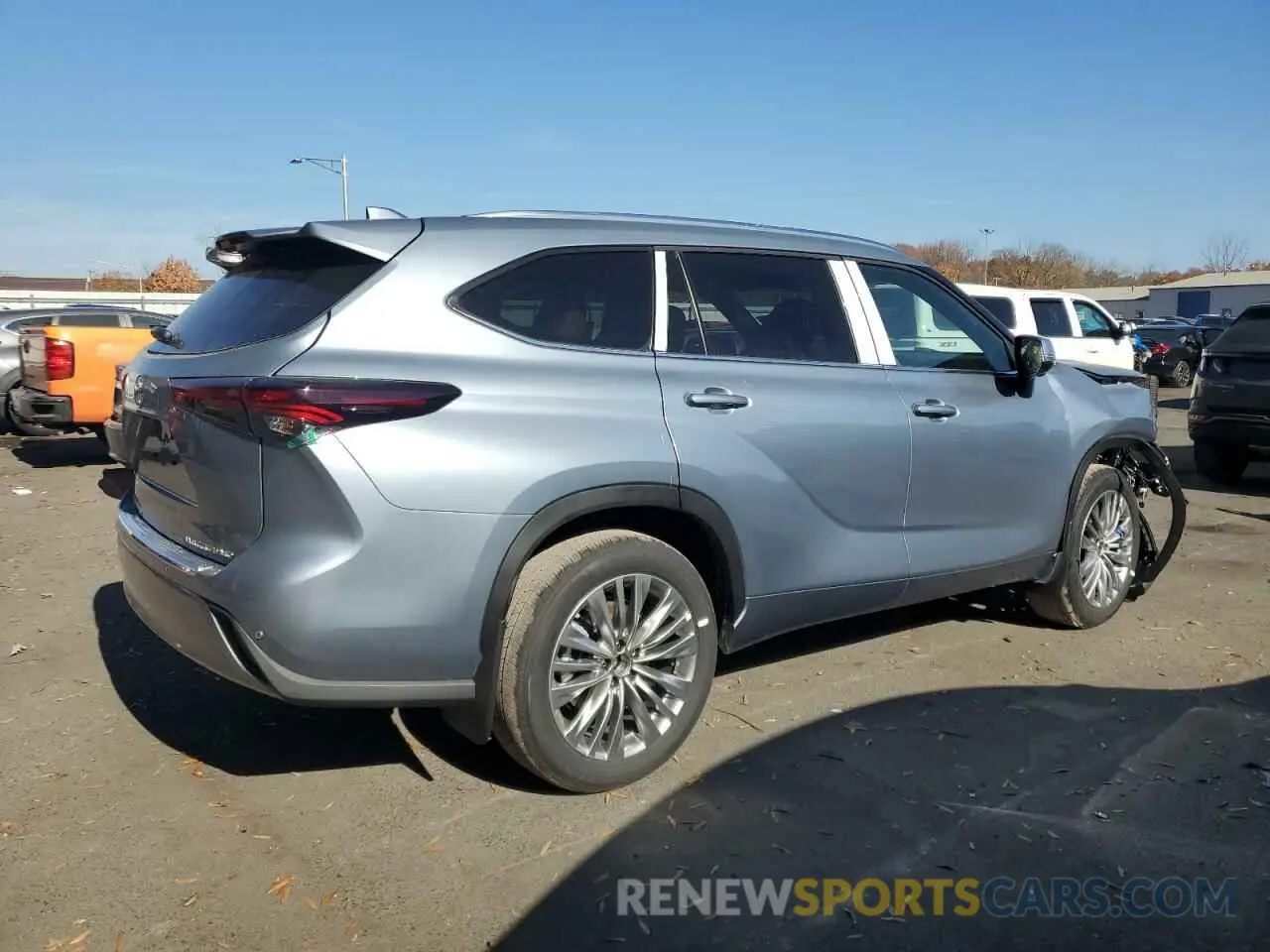 3 Photograph of a damaged car 5TDKDRBH9RS574367 TOYOTA HIGHLANDER 2024