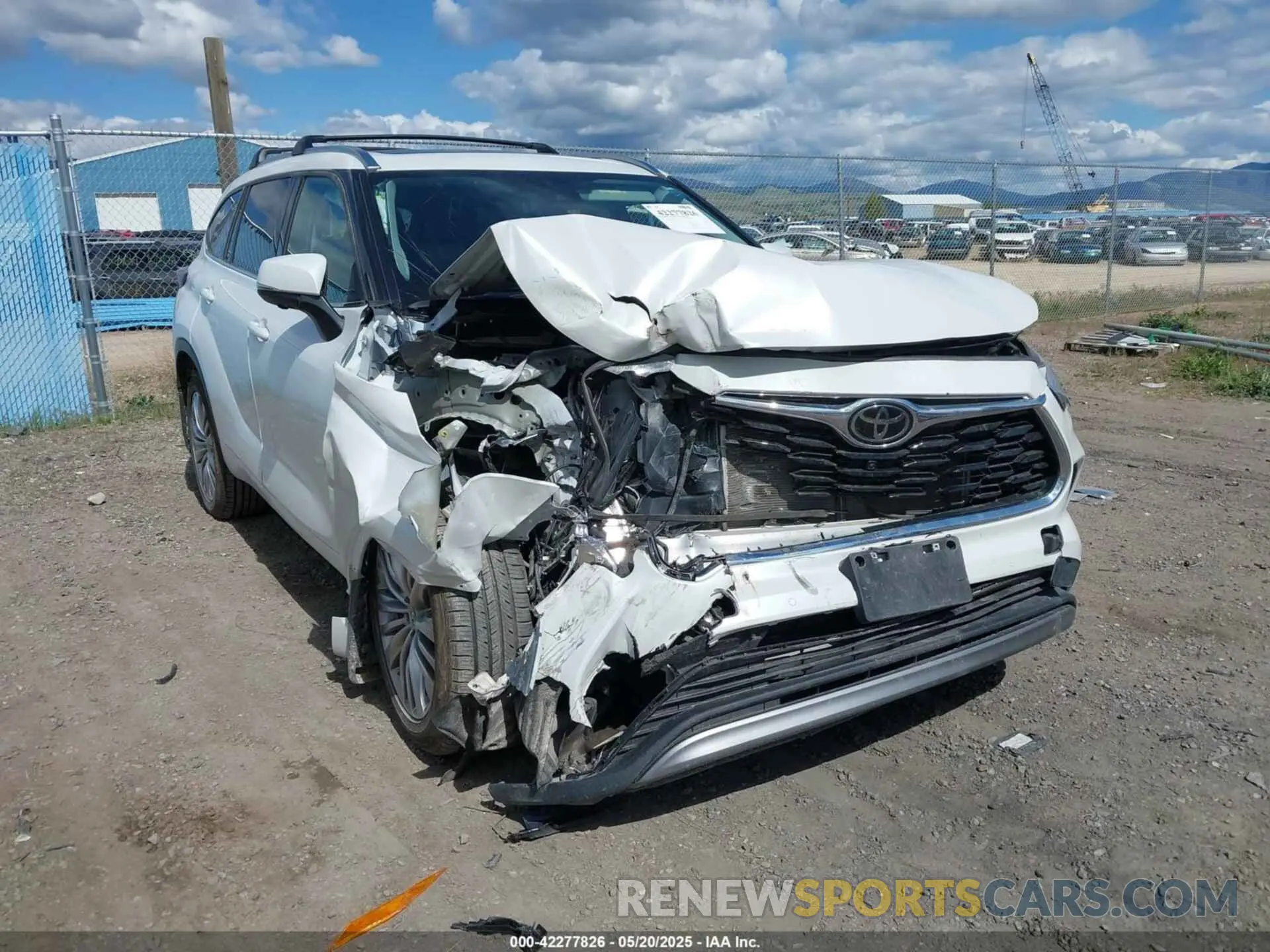 6 Photograph of a damaged car 5TDKDRBHXRS572904 TOYOTA HIGHLANDER 2024