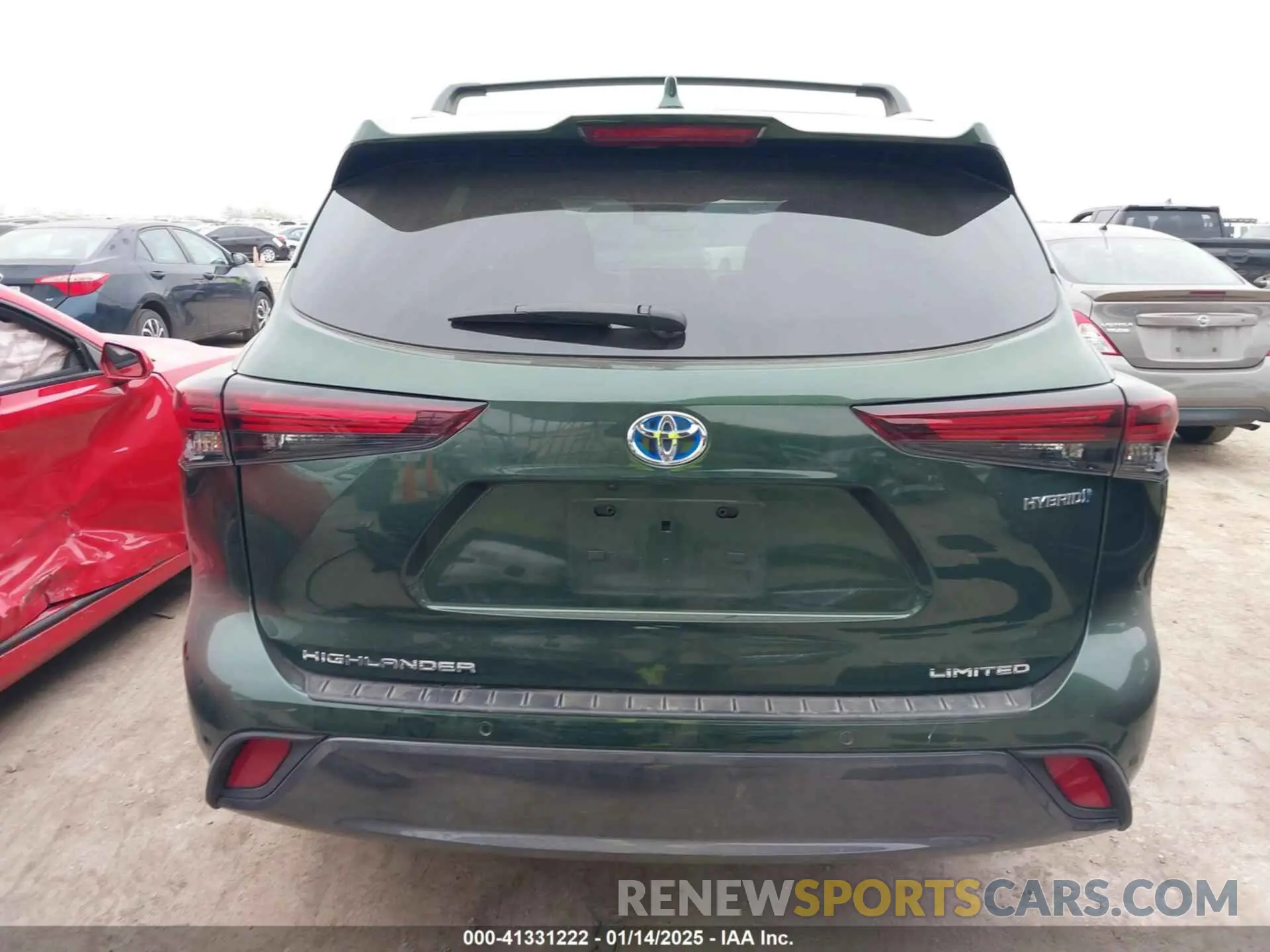 16 Photograph of a damaged car 5TDXBRCH5RS625342 TOYOTA HIGHLANDER 2024