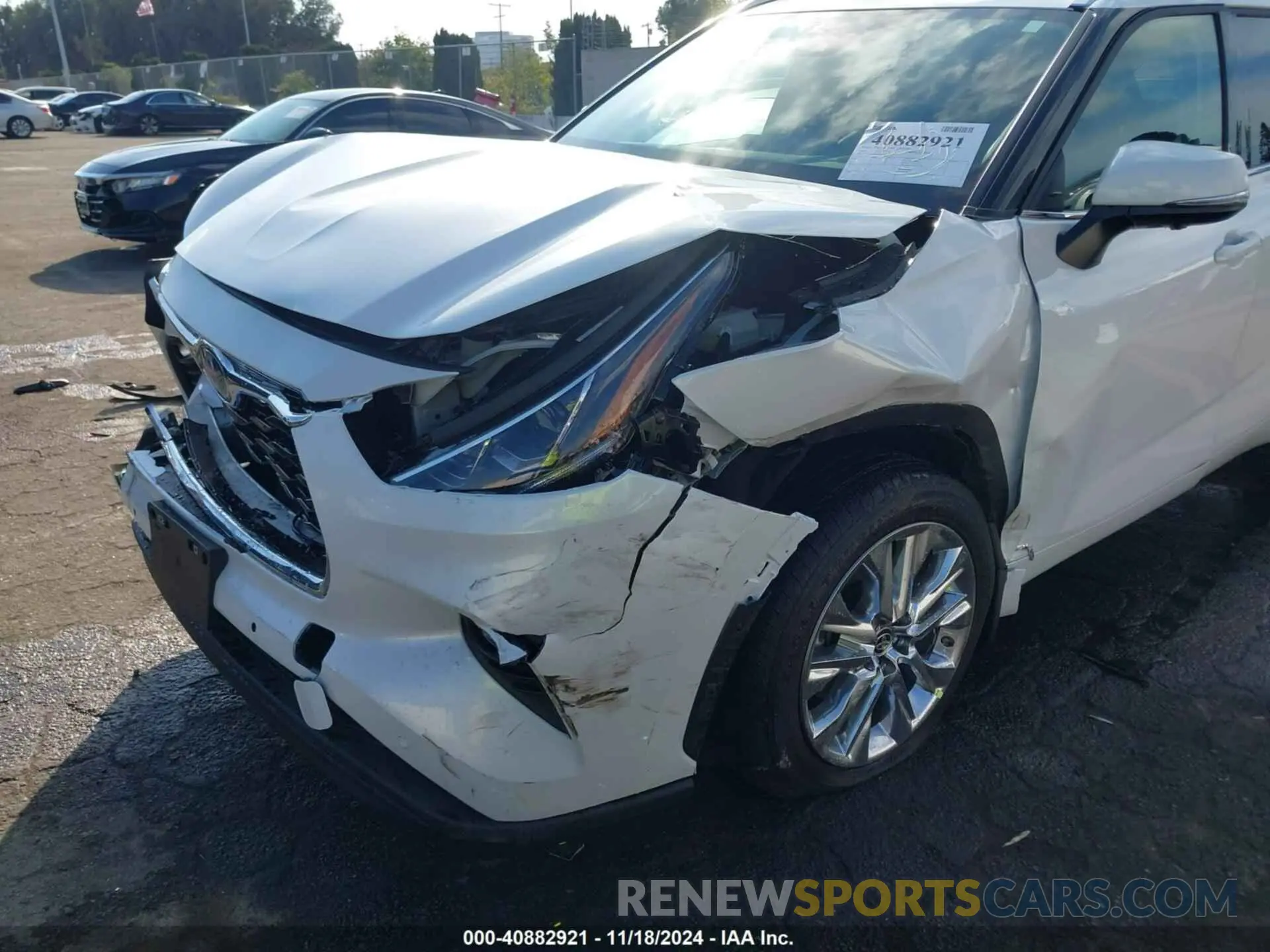 17 Photograph of a damaged car 5TDXBRCH5RS640360 TOYOTA HIGHLANDER 2024