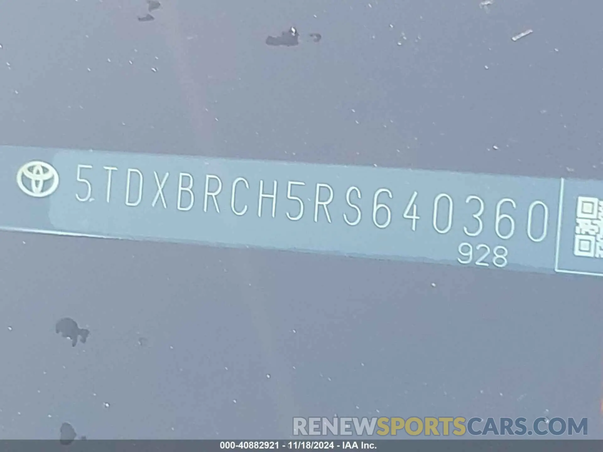 9 Photograph of a damaged car 5TDXBRCH5RS640360 TOYOTA HIGHLANDER 2024