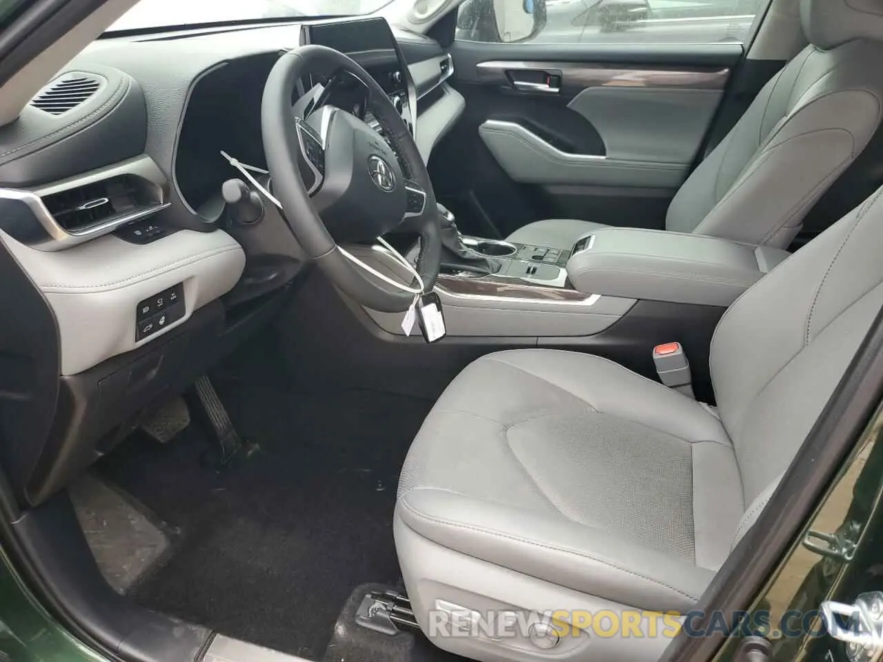7 Photograph of a damaged car 5TDYARAH5RS536980 TOYOTA HIGHLANDER 2024