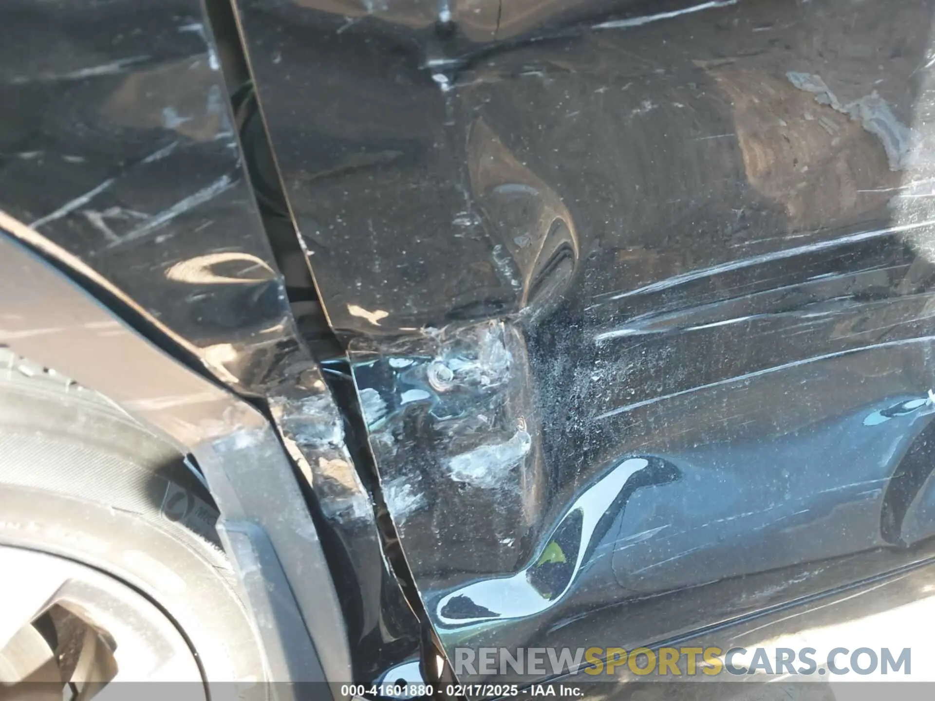 18 Photograph of a damaged car 5TDKDRAH8SS551248 TOYOTA HIGHLANDER 2025