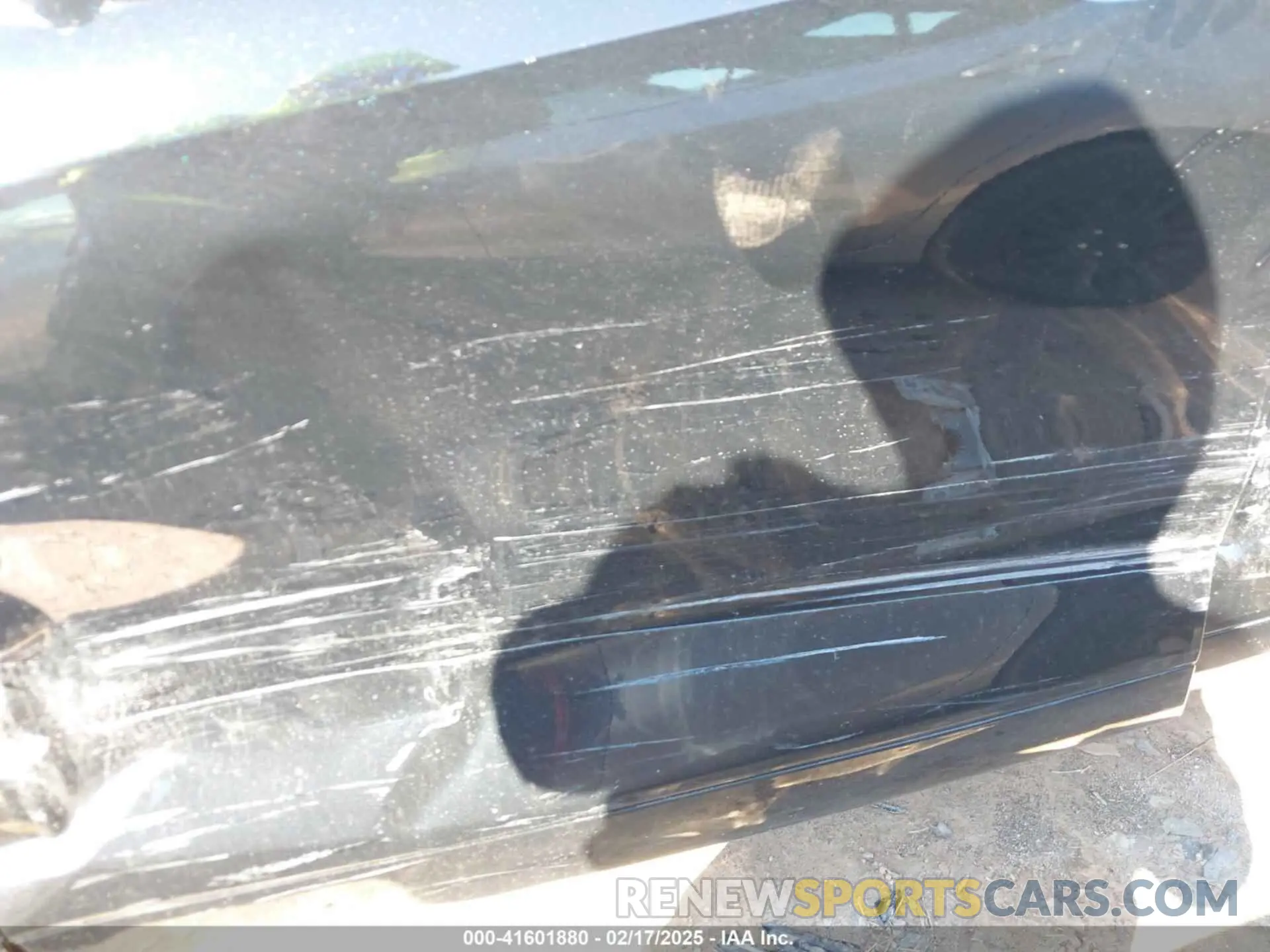 19 Photograph of a damaged car 5TDKDRAH8SS551248 TOYOTA HIGHLANDER 2025