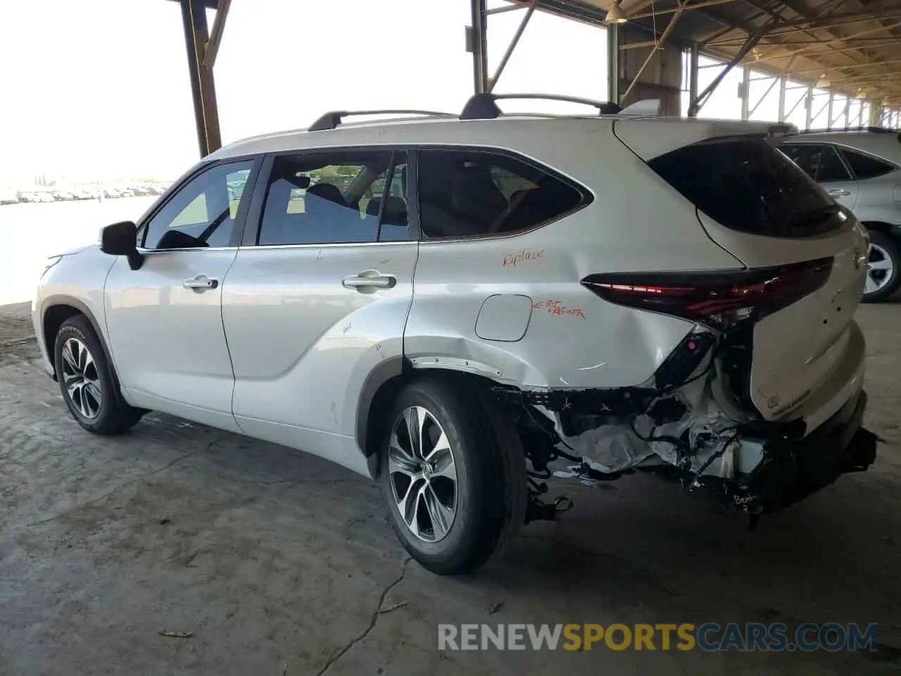 2 Photograph of a damaged car 5TDKDRBH3SS581160 TOYOTA HIGHLANDER 2025