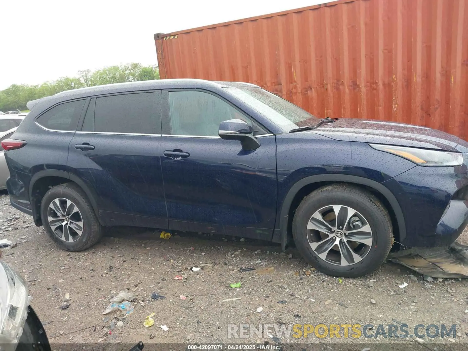 13 Photograph of a damaged car 5TDKDRBH7SS578651 TOYOTA HIGHLANDER 2025