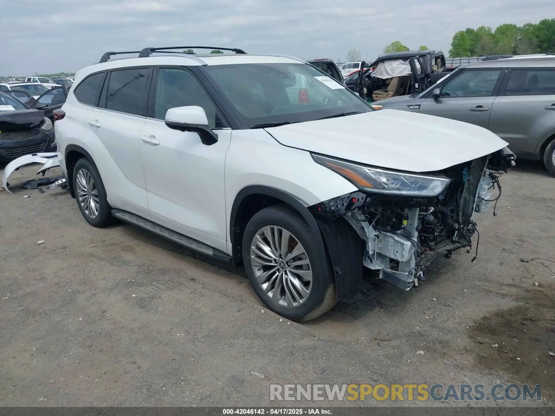 1 Photograph of a damaged car 5TDKDRBHXSS01A236 TOYOTA HIGHLANDER 2025