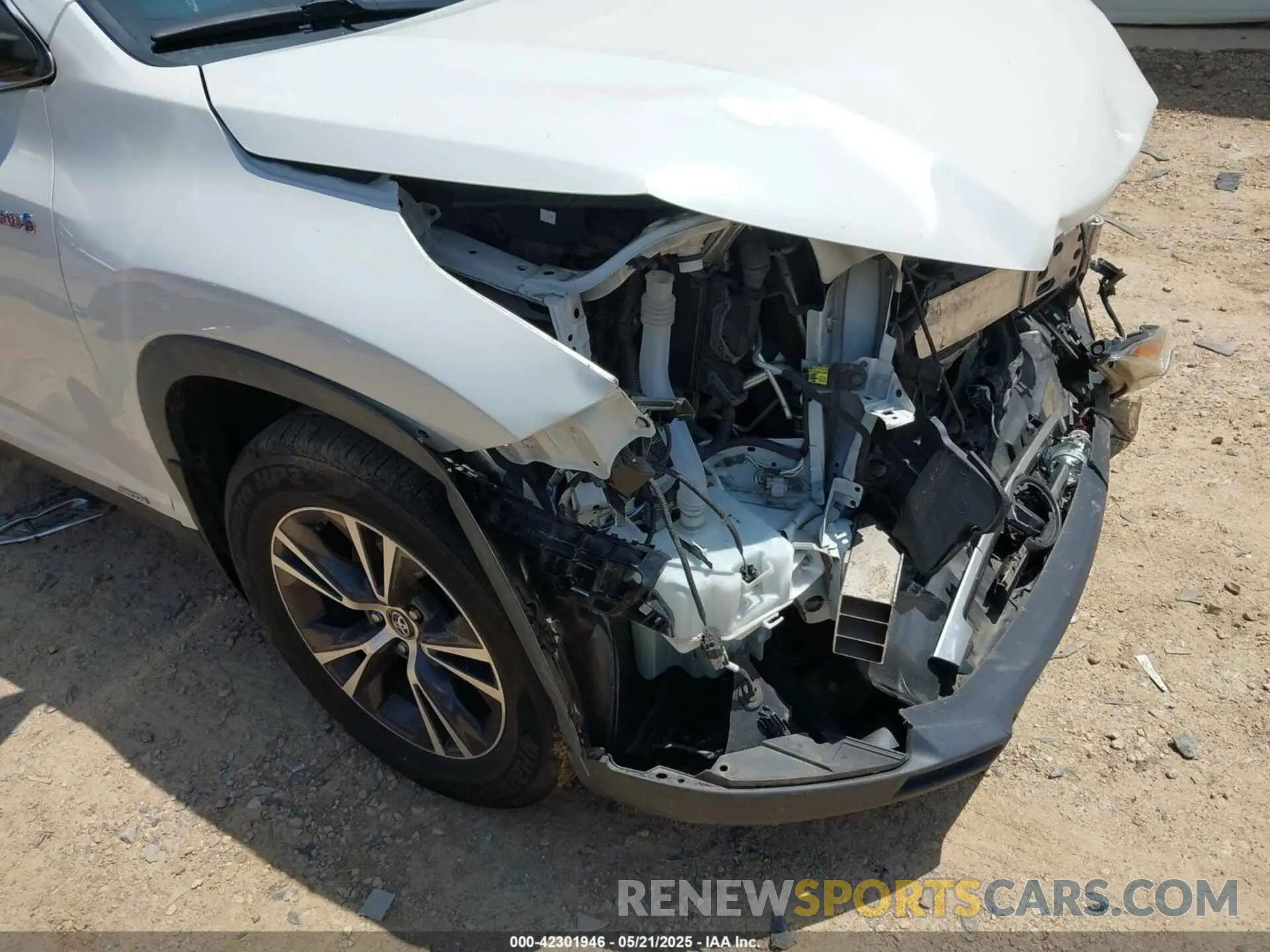16 Photograph of a damaged car 5TDBGRFH6KS070611 TOYOTA HIGHLANDER HYBRID 2019