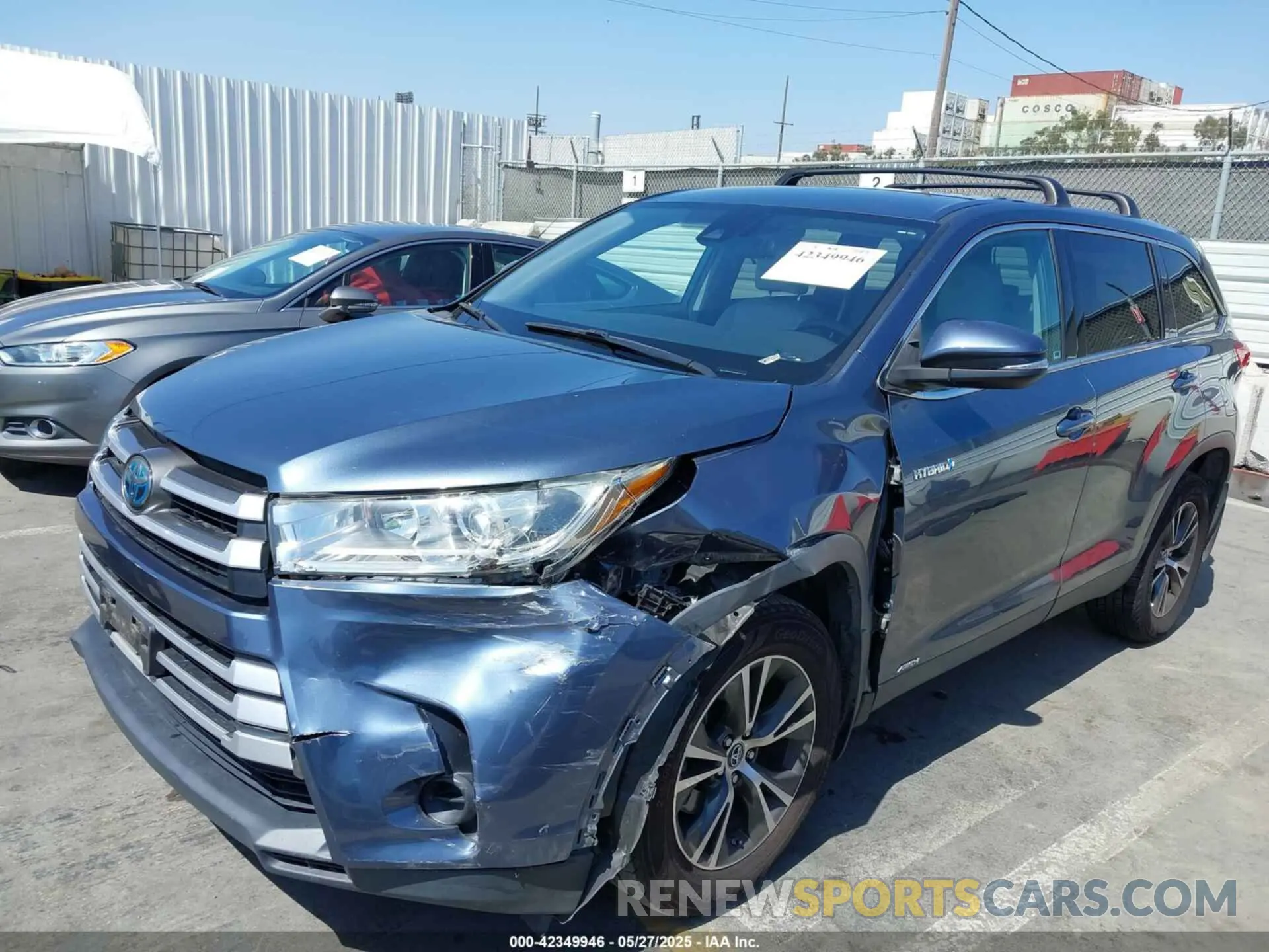 6 Photograph of a damaged car 5TDBGRFHXKS074774 TOYOTA HIGHLANDER HYBRID 2019