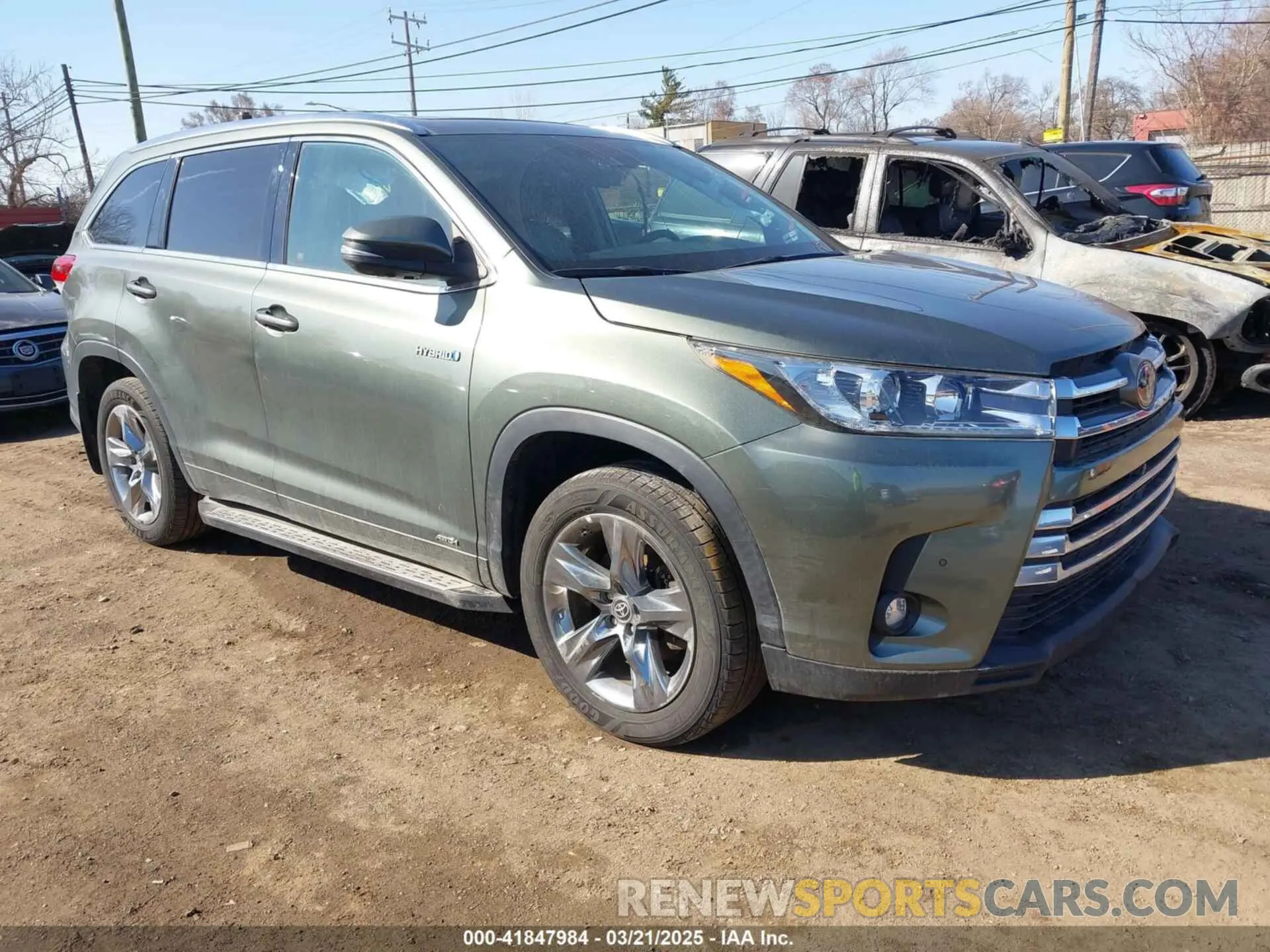 1 Photograph of a damaged car 5TDDGRFH1KS078527 TOYOTA HIGHLANDER HYBRID 2019