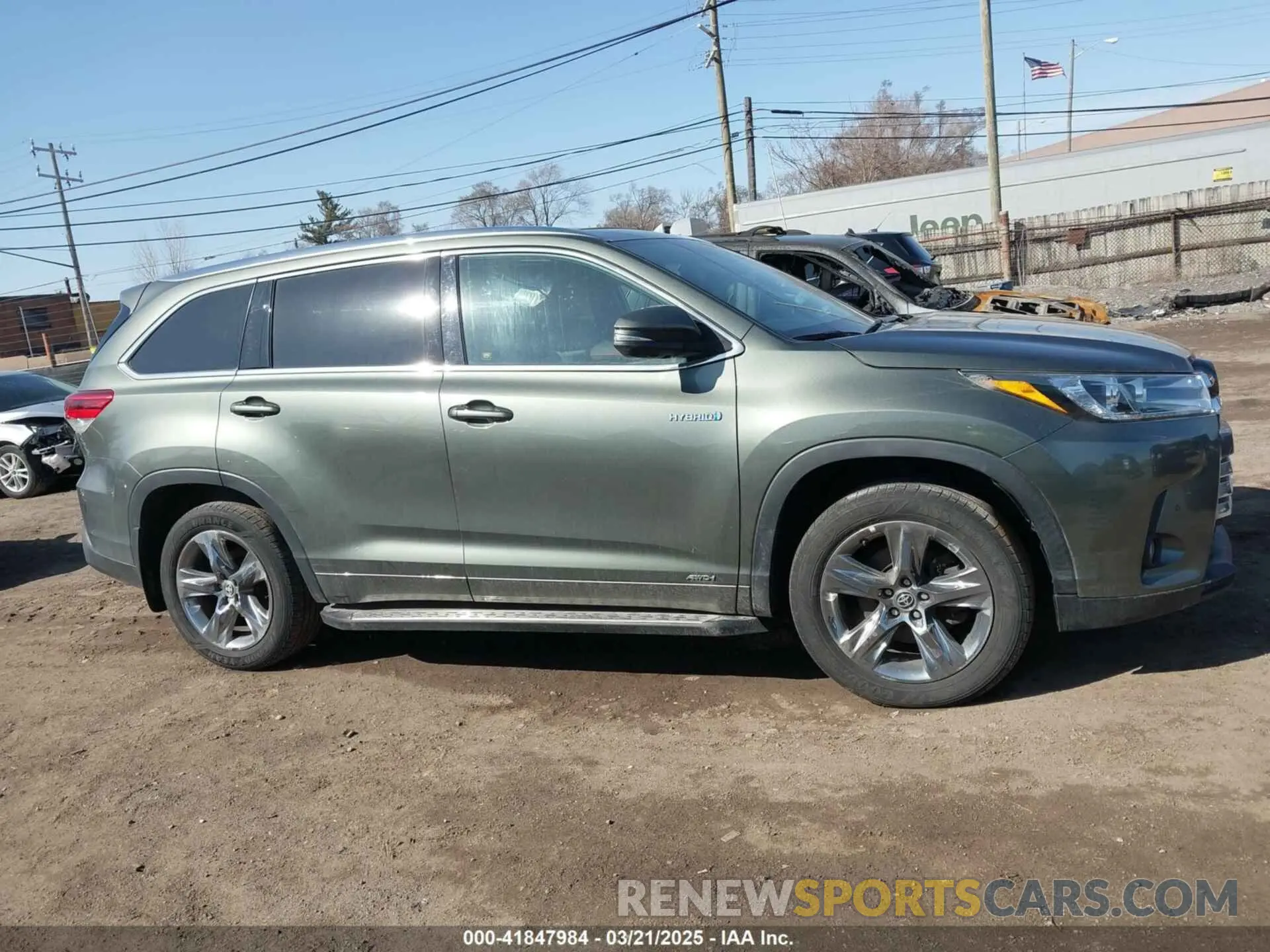 13 Photograph of a damaged car 5TDDGRFH1KS078527 TOYOTA HIGHLANDER HYBRID 2019