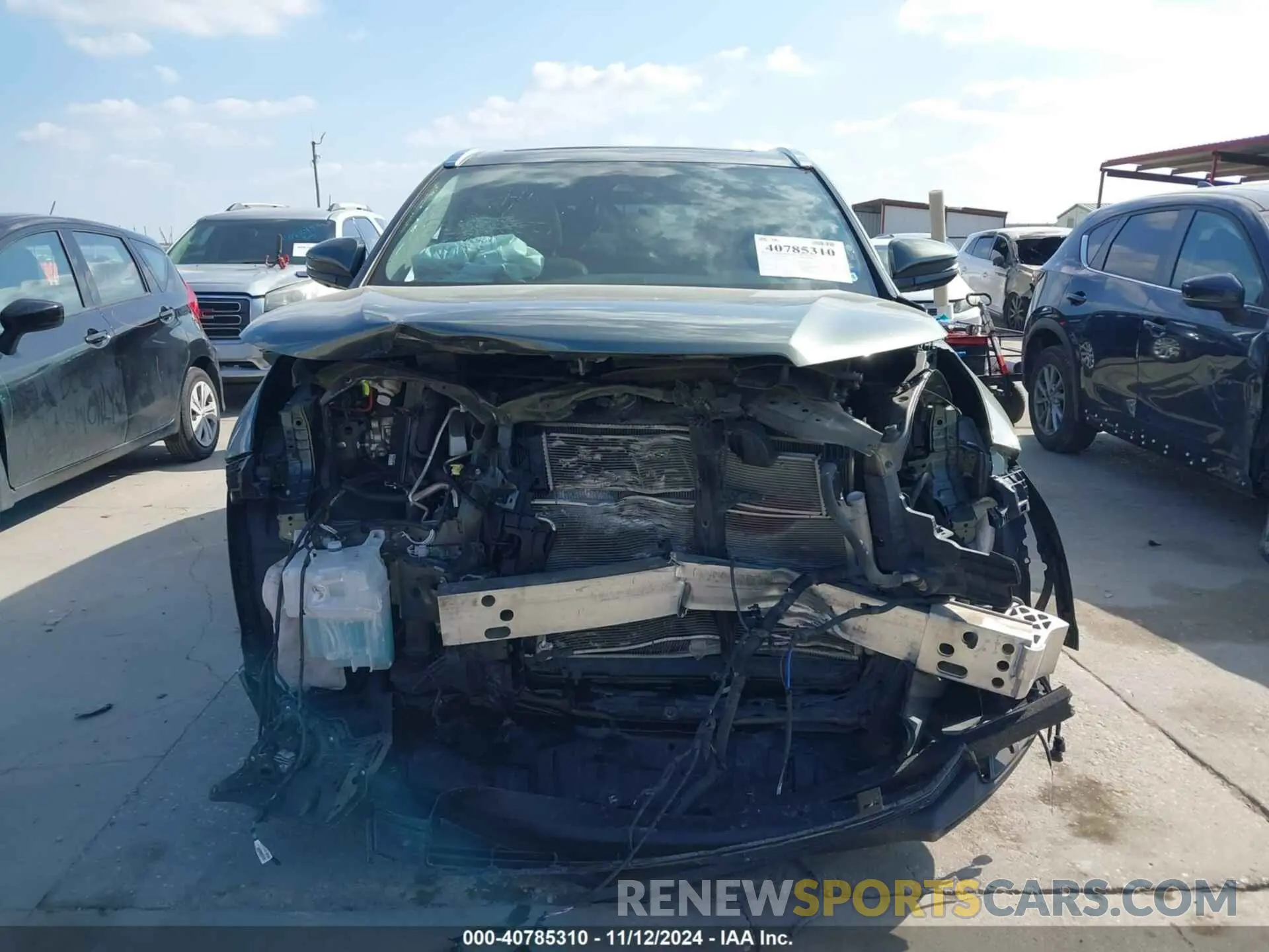 13 Photograph of a damaged car 5TDDGRFH3KS059610 TOYOTA HIGHLANDER HYBRID 2019